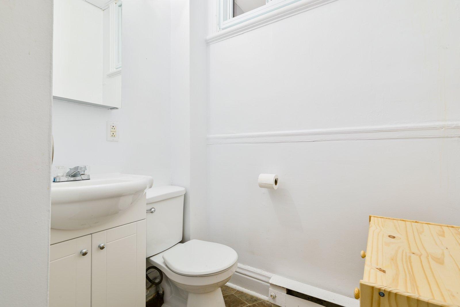 









511

 - 517


Av. Birch

,
Saint-Lambert,




QC
J4P2M9

