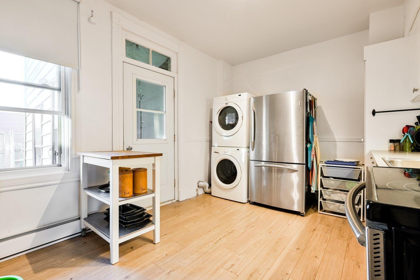 









511

 - 517


Av. Birch

,
Saint-Lambert,




QC
J4P2M9

