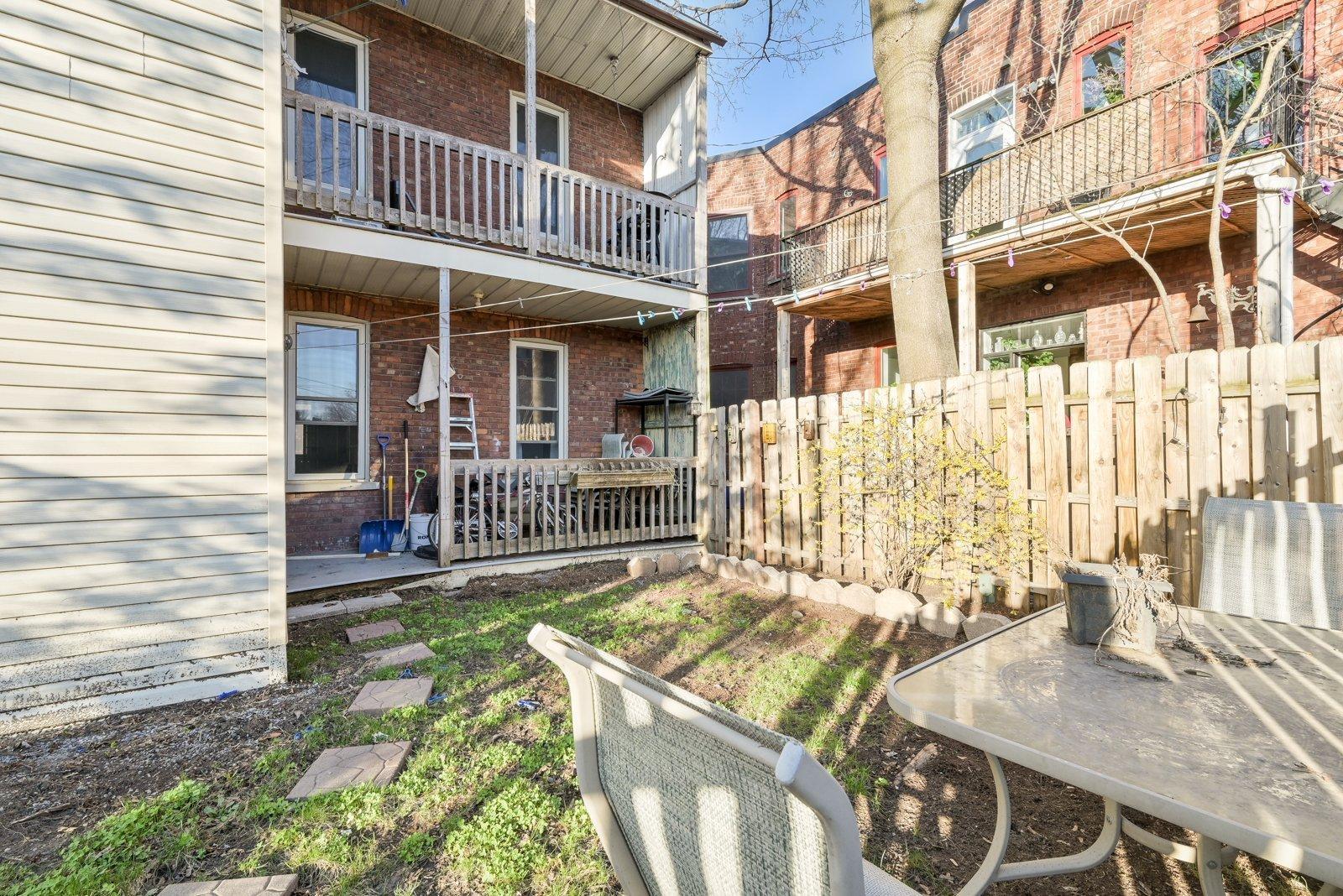 









511

 - 517


Av. Birch

,
Saint-Lambert,




QC
J4P2M9

