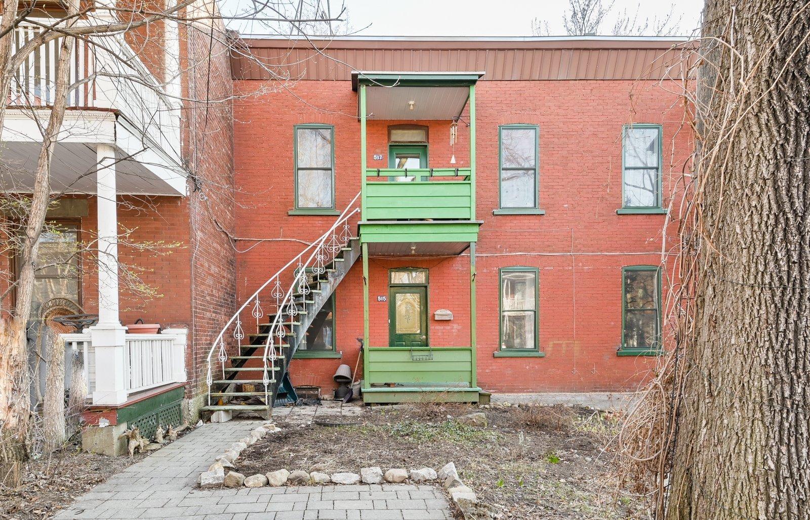 









511

 - 517


Av. Birch

,
Saint-Lambert,




QC
J4P2M9

