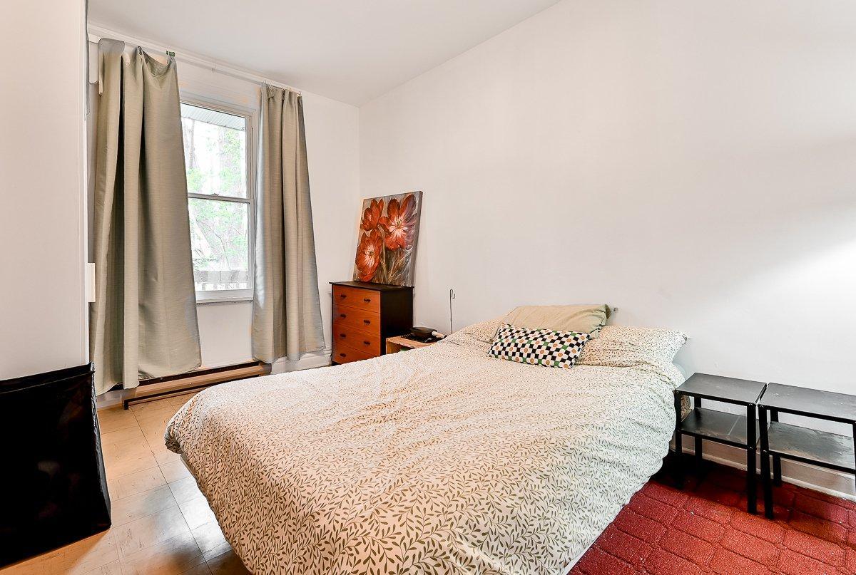 









511

 - 517


Av. Birch

,
Saint-Lambert,




QC
J4P2M9

