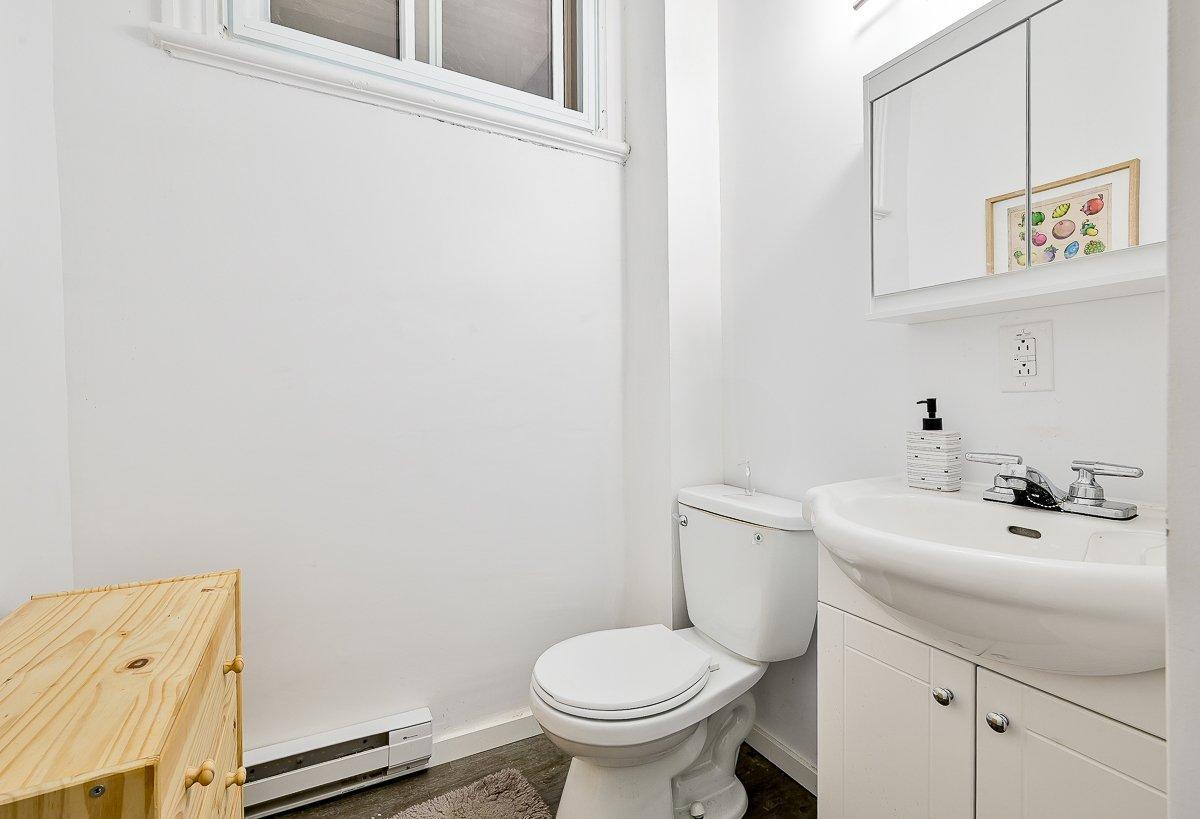 









511

 - 517


Av. Birch

,
Saint-Lambert,




QC
J4P2M9

