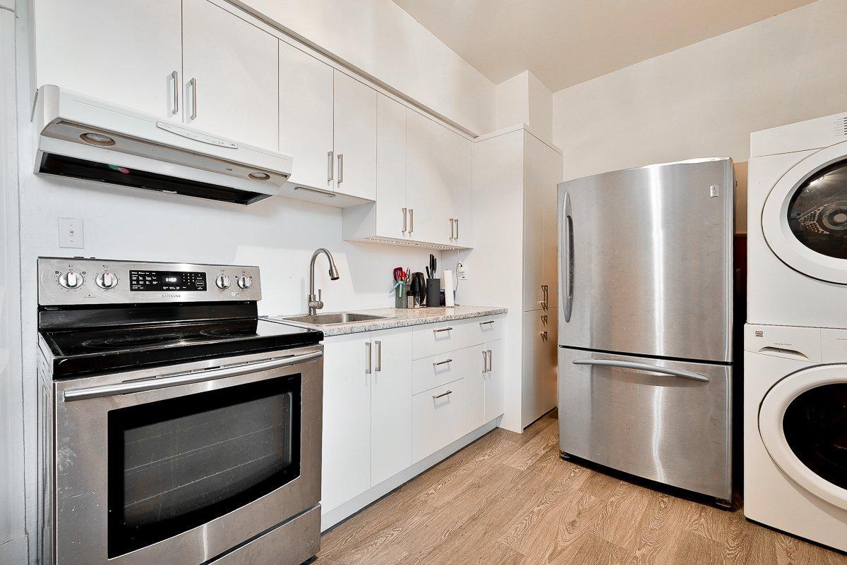 









511

 - 517


Av. Birch

,
Saint-Lambert,




QC
J4P2M9

