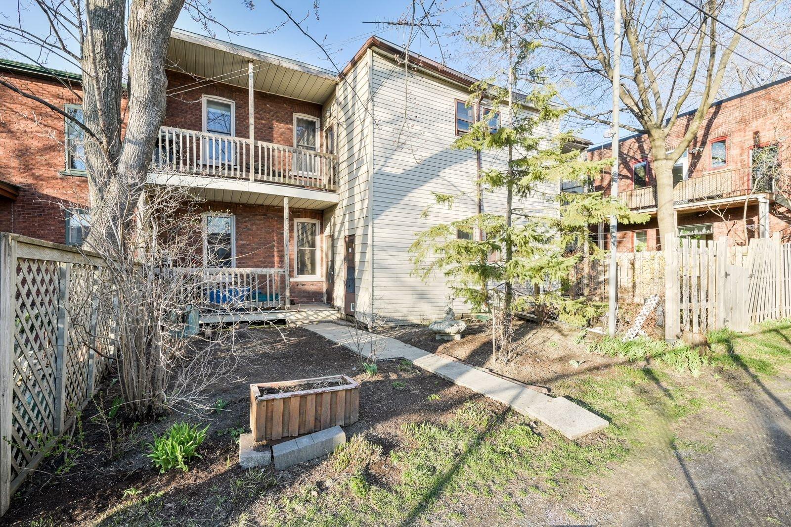 









511

 - 517


Av. Birch

,
Saint-Lambert,




QC
J4P2M9


