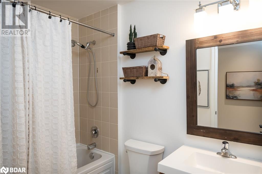 












476 LAUNDON Terrace

,
Milton,




Ontario
L9T7X9

