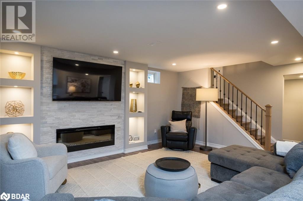












476 LAUNDON Terrace

,
Milton,




Ontario
L9T7X9

