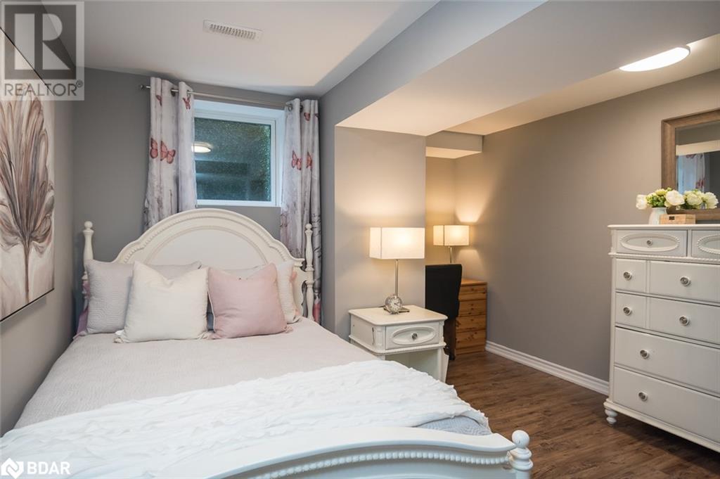 












476 LAUNDON Terrace

,
Milton,




Ontario
L9T7X9

