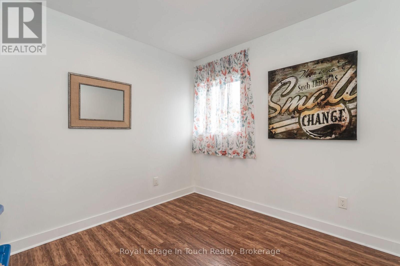 












83 KING ROAD

,
Tay (Waubaushene),




Ontario
L0K2C0

