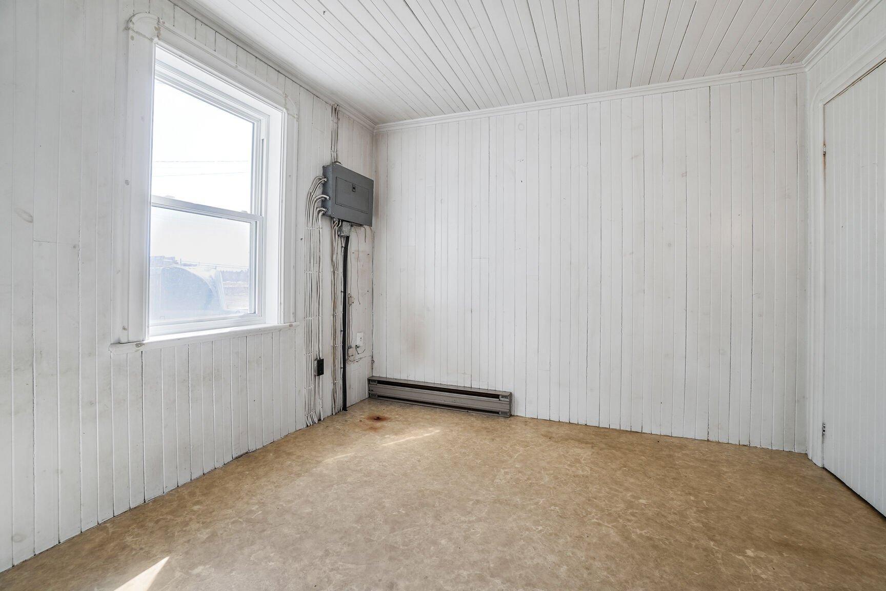 









2734Z


Boul. Ste-Sophie

,
Sainte-Sophie,







QC
J5J2V3

