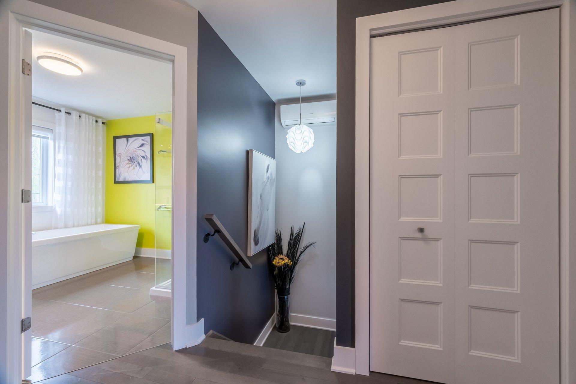 









218


10e Avenue

,
Saint-Zotique,




QC
J0P1Z0


