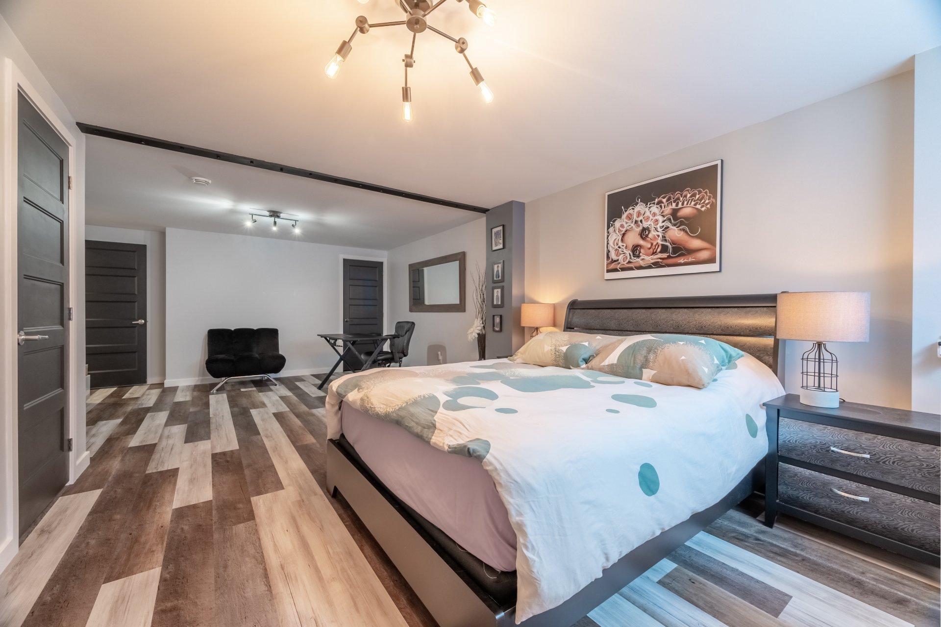 









218


10e Avenue

,
Saint-Zotique,




QC
J0P1Z0

