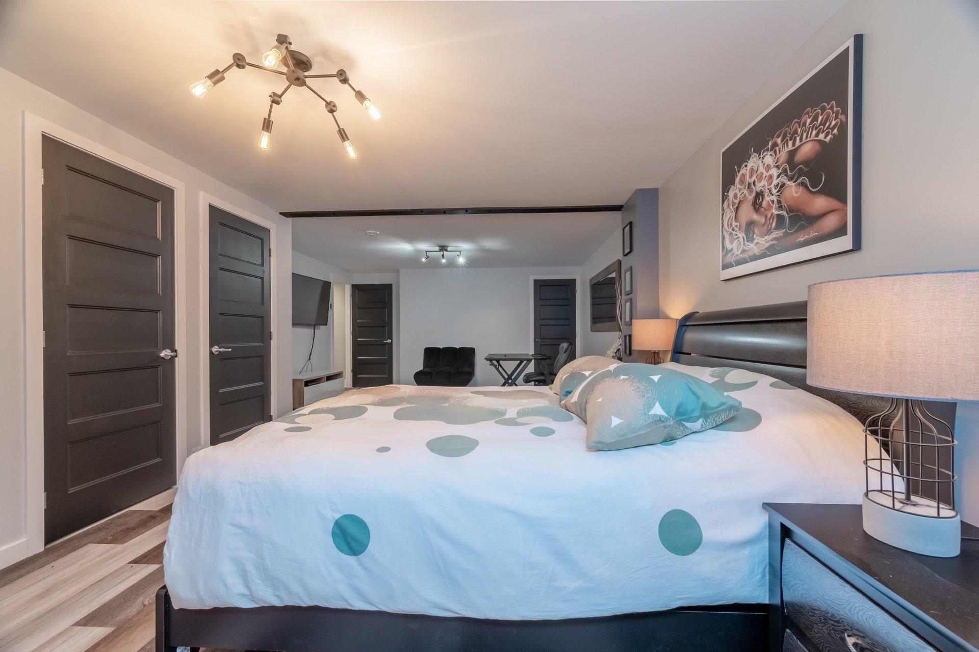 









218


10e Avenue

,
Saint-Zotique,




QC
J0P1Z0

