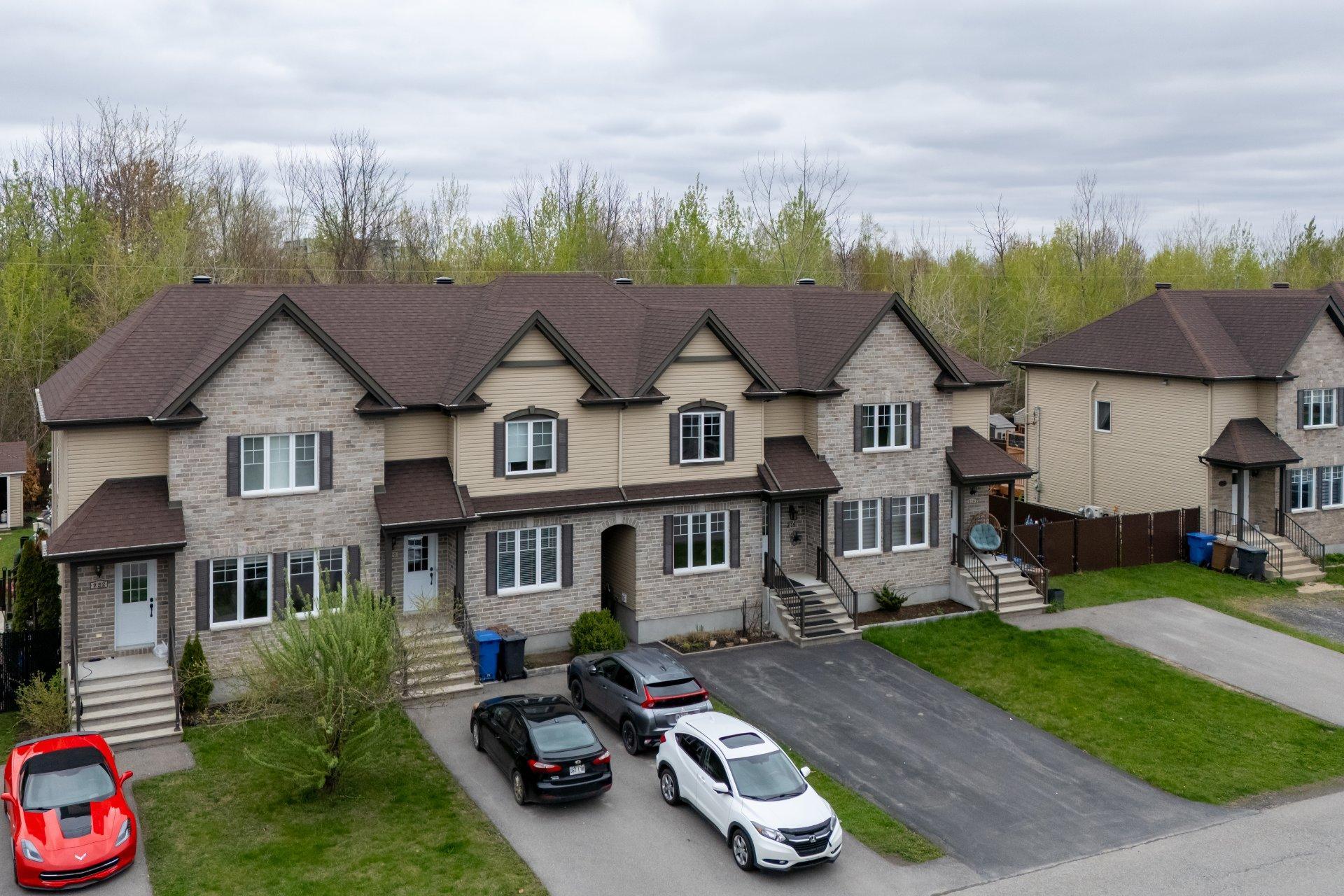 









218


10e Avenue

,
Saint-Zotique,




QC
J0P1Z0

