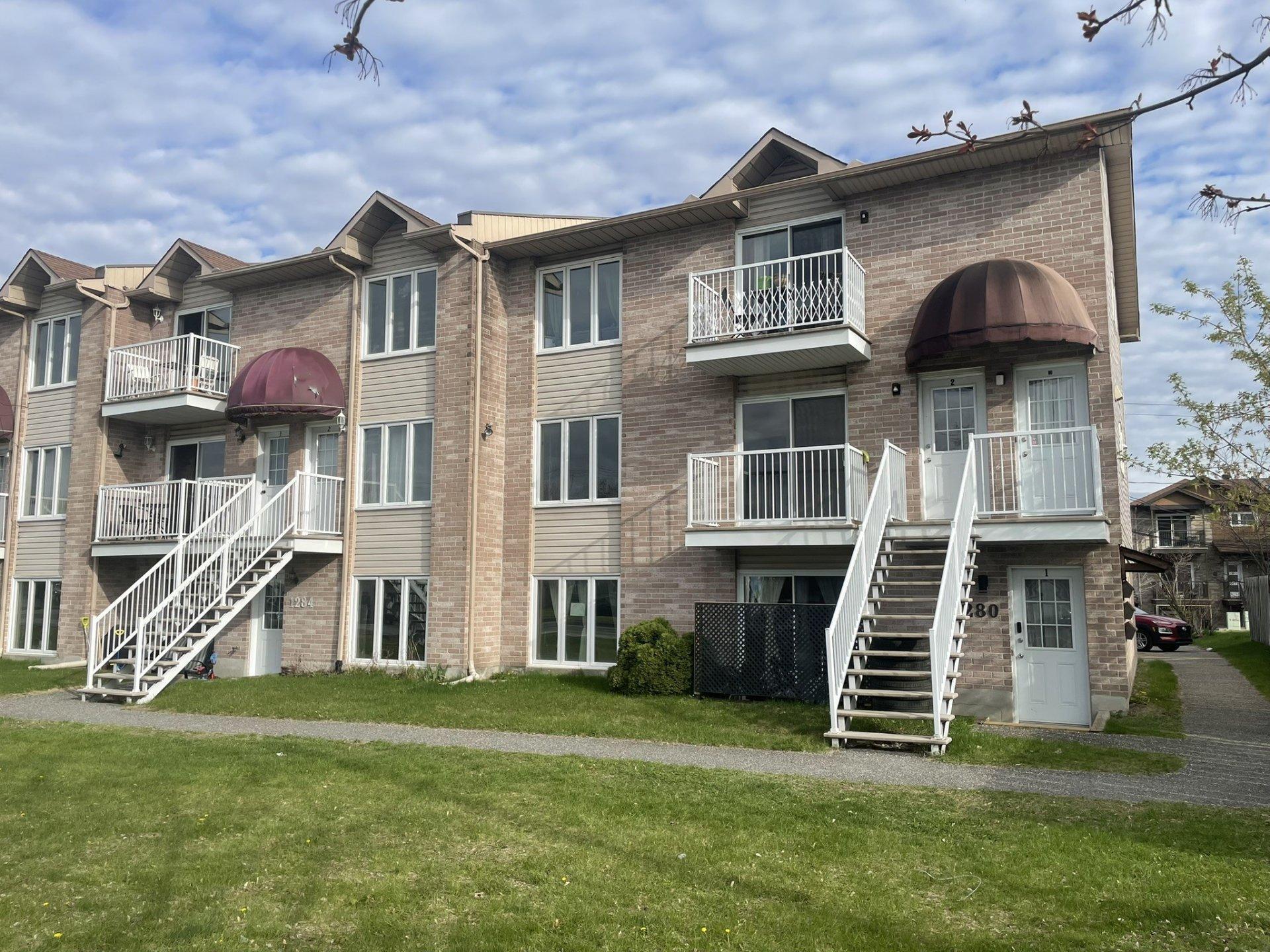 









1280


Boul. Maloney E.

, 2,
Gatineau (Gatineau),




QC
J8P7V3

