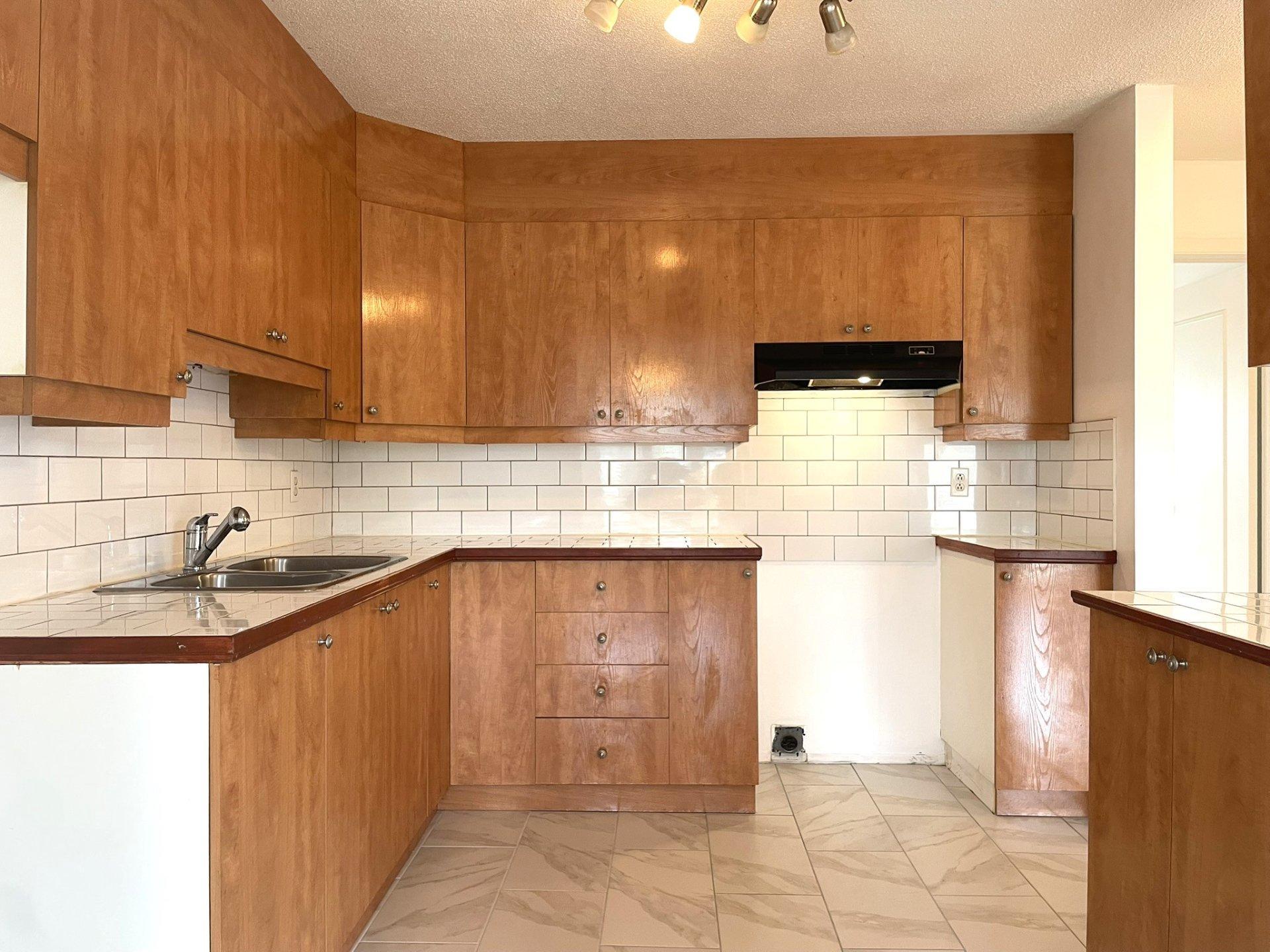 









1280


Boul. Maloney E.

, 2,
Gatineau (Gatineau),




QC
J8P7V3

