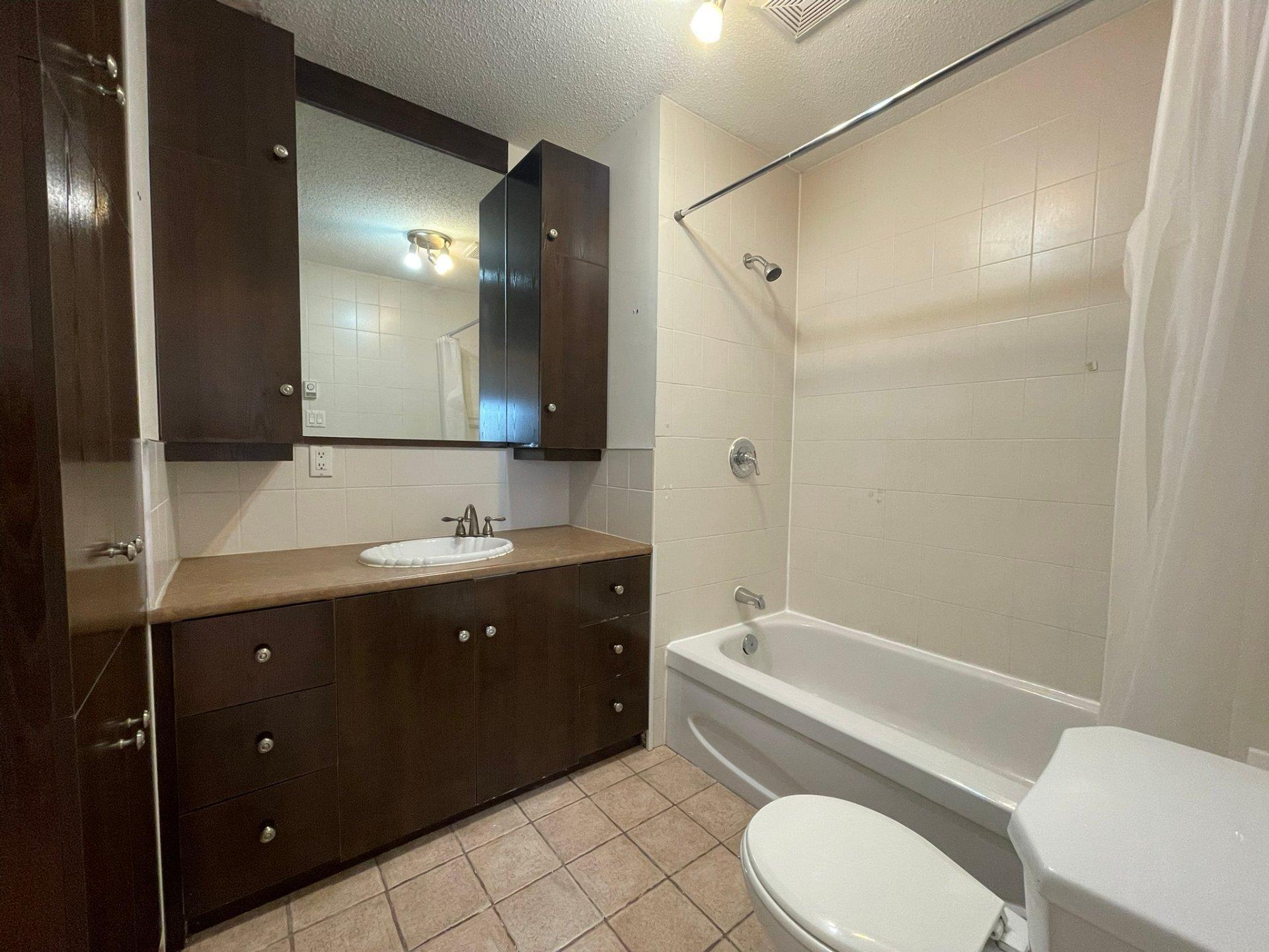 









1280


Boul. Maloney E.

, 2,
Gatineau (Gatineau),




QC
J8P7V3

