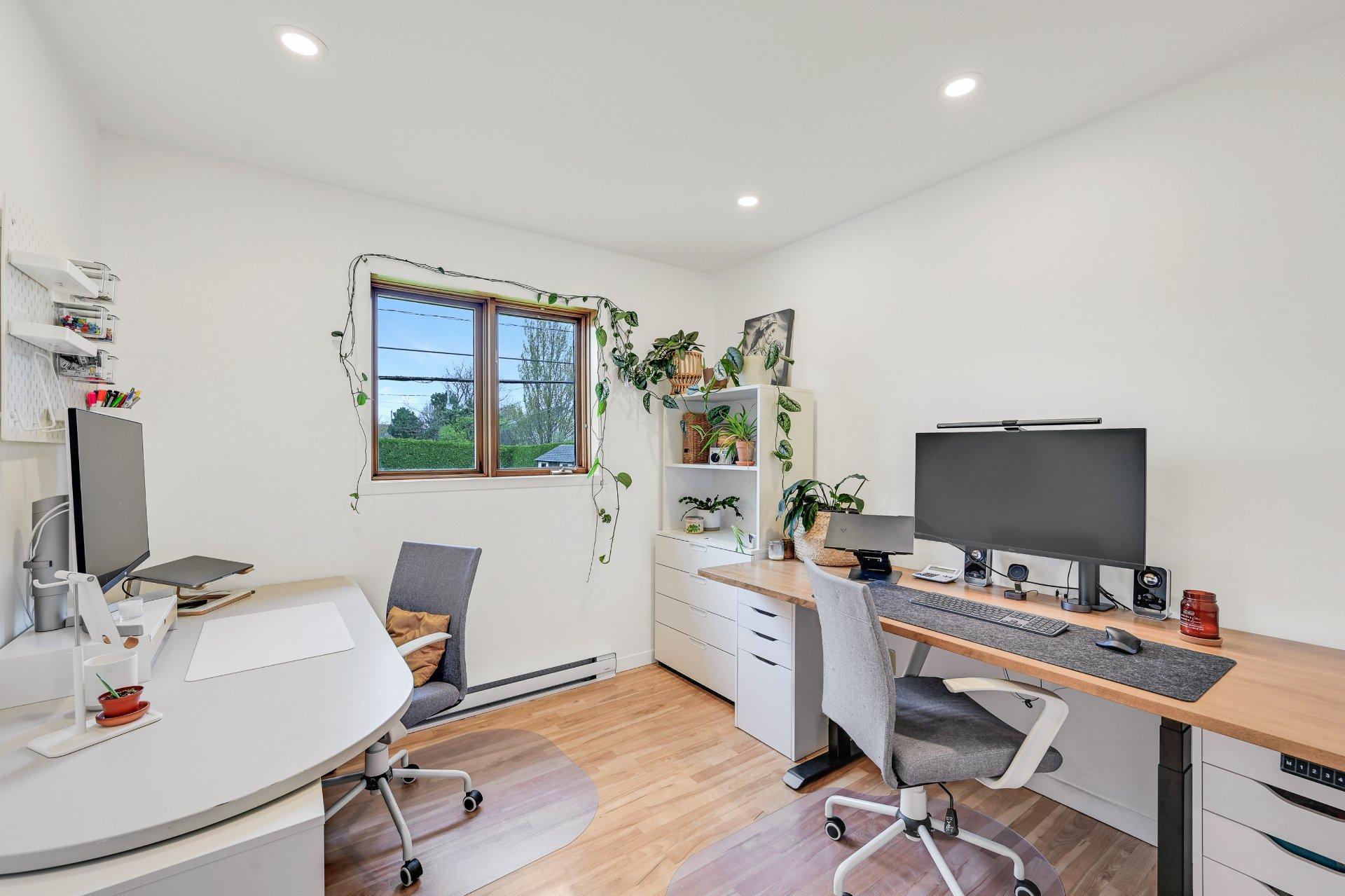 









539


Rue Marie-Derome

,
Saint-Jean-sur-Richelieu,




QC
J3A1G7

