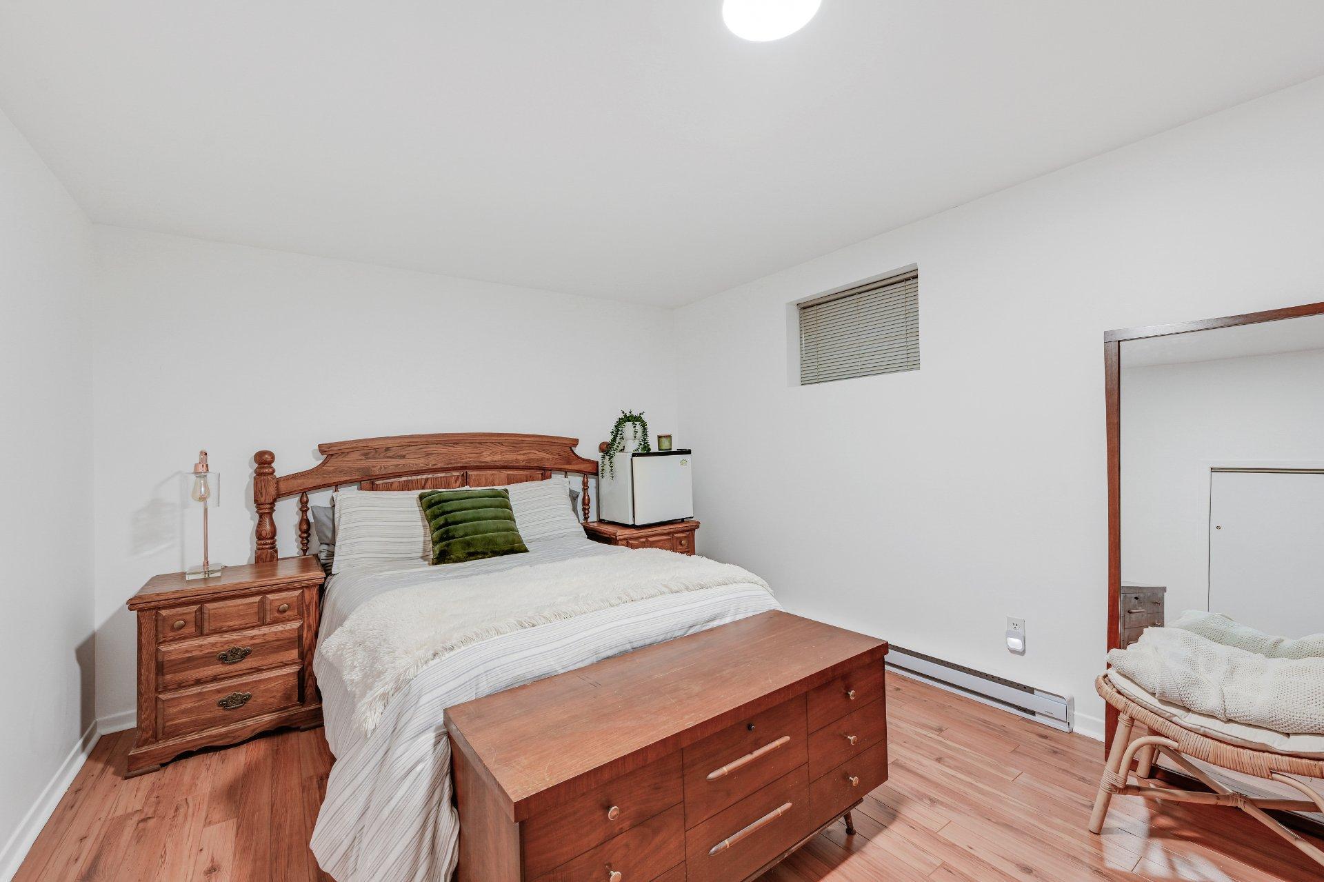 









539


Rue Marie-Derome

,
Saint-Jean-sur-Richelieu,




QC
J3A1G7

