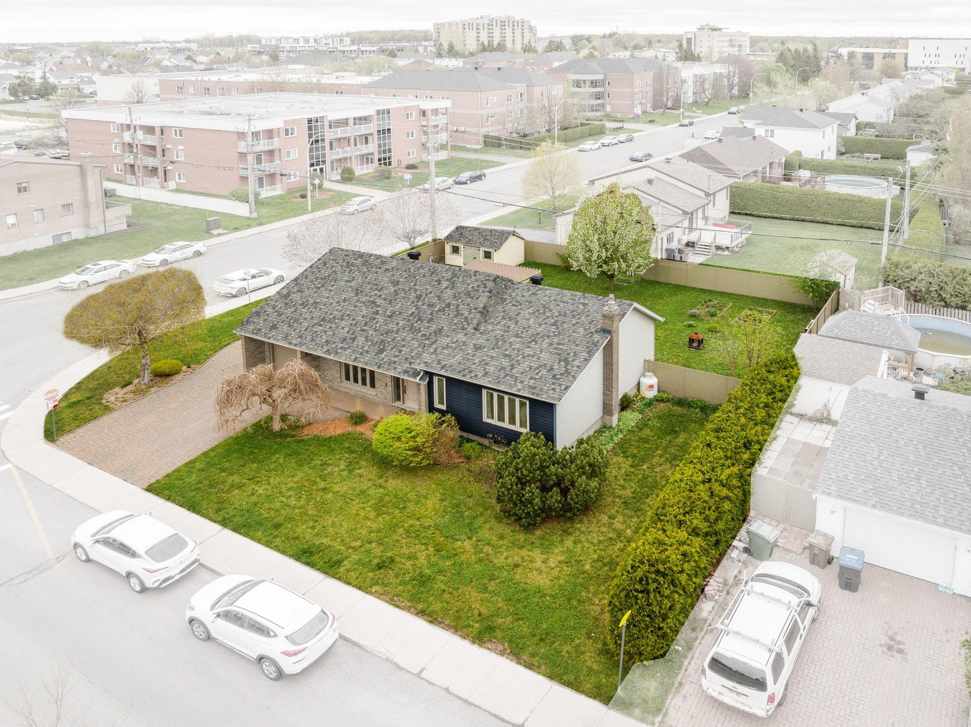 









539


Rue Marie-Derome

,
Saint-Jean-sur-Richelieu,




QC
J3A1G7

