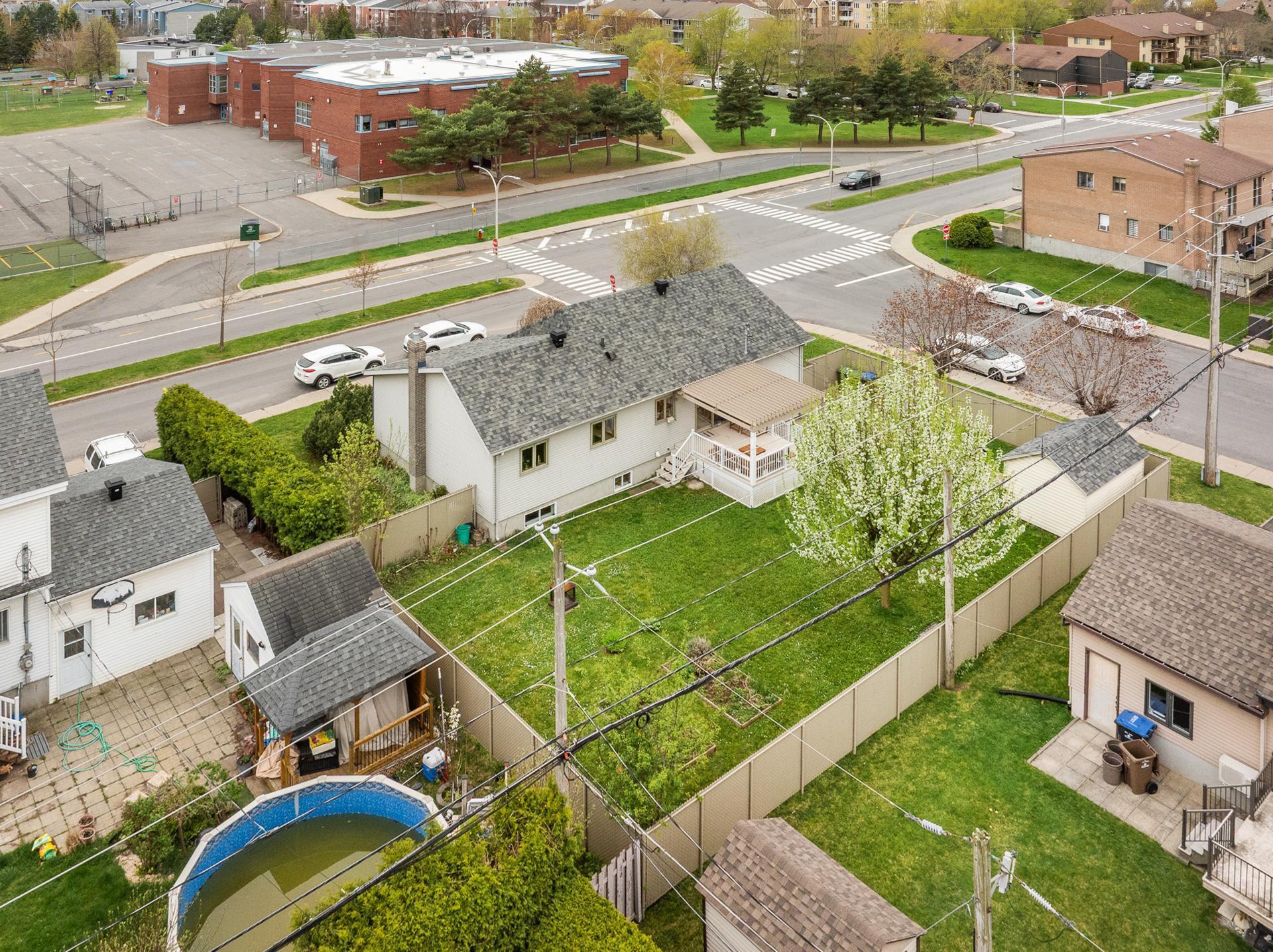 









539


Rue Marie-Derome

,
Saint-Jean-sur-Richelieu,




QC
J3A1G7

