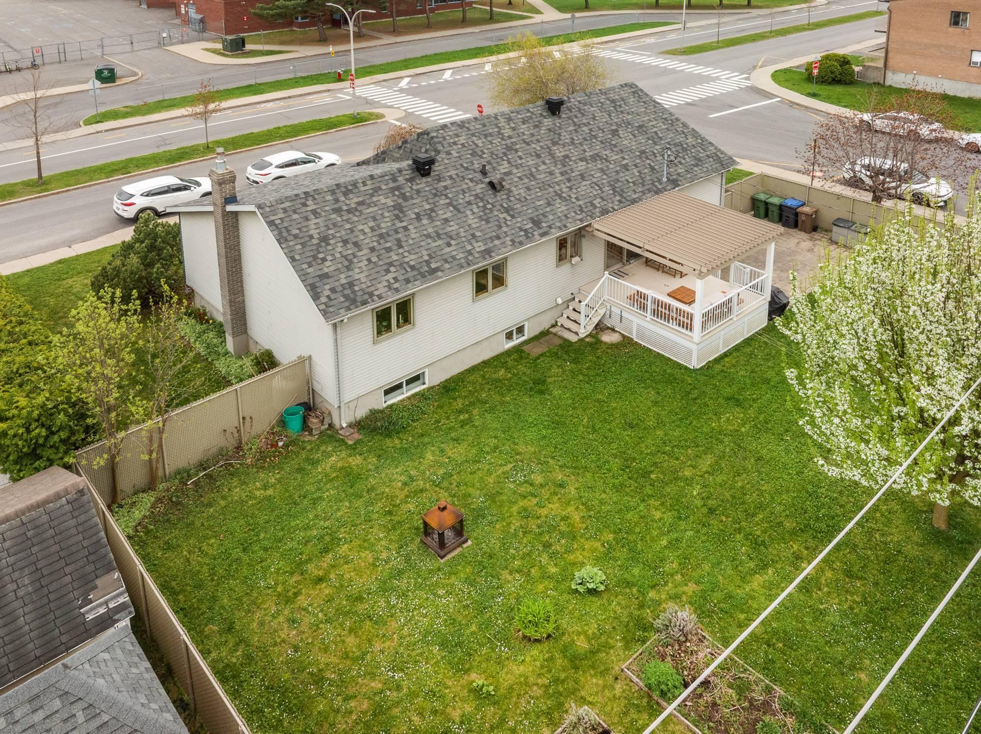 









539


Rue Marie-Derome

,
Saint-Jean-sur-Richelieu,




QC
J3A1G7

