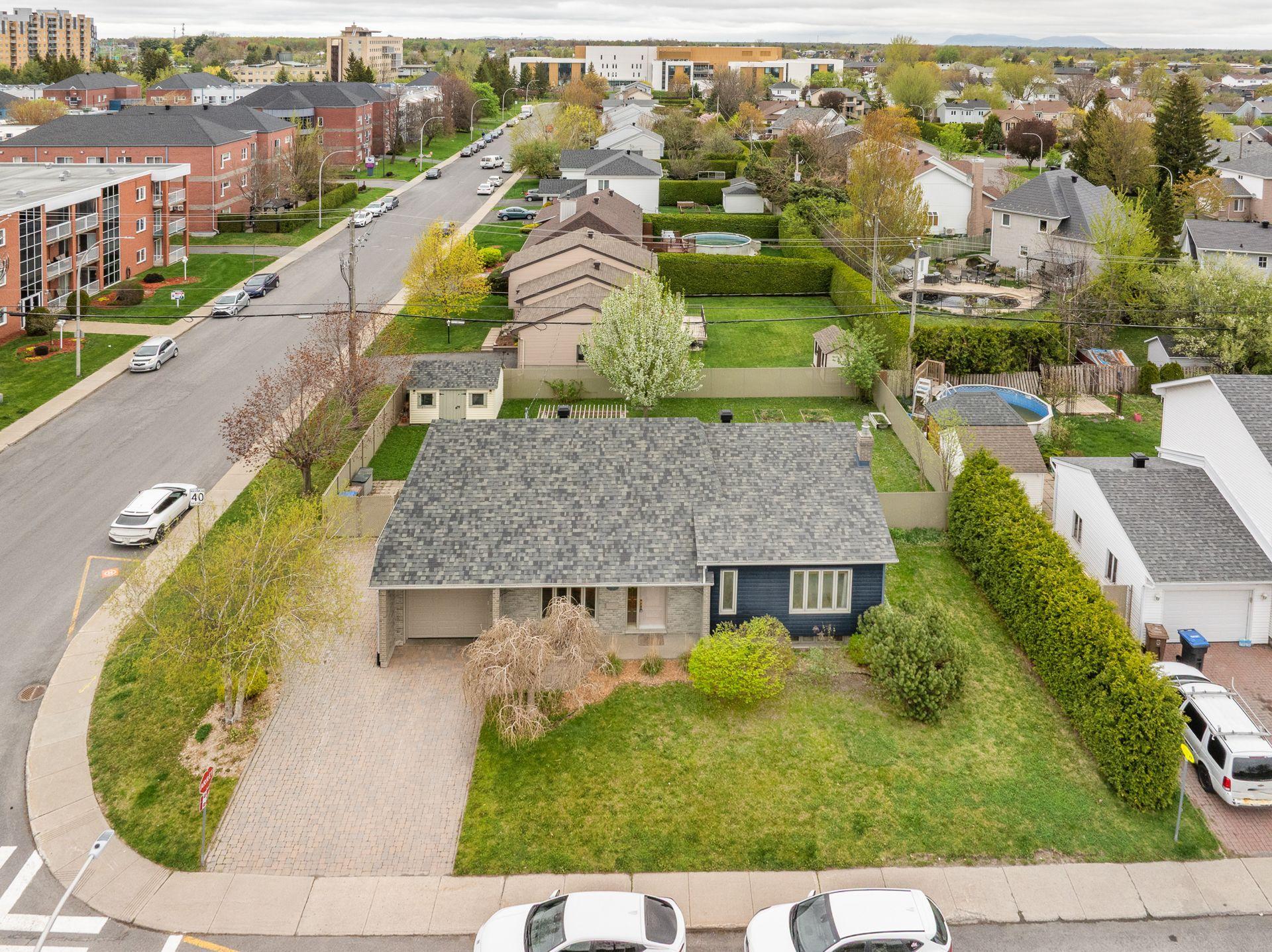 









539


Rue Marie-Derome

,
Saint-Jean-sur-Richelieu,




QC
J3A1G7

