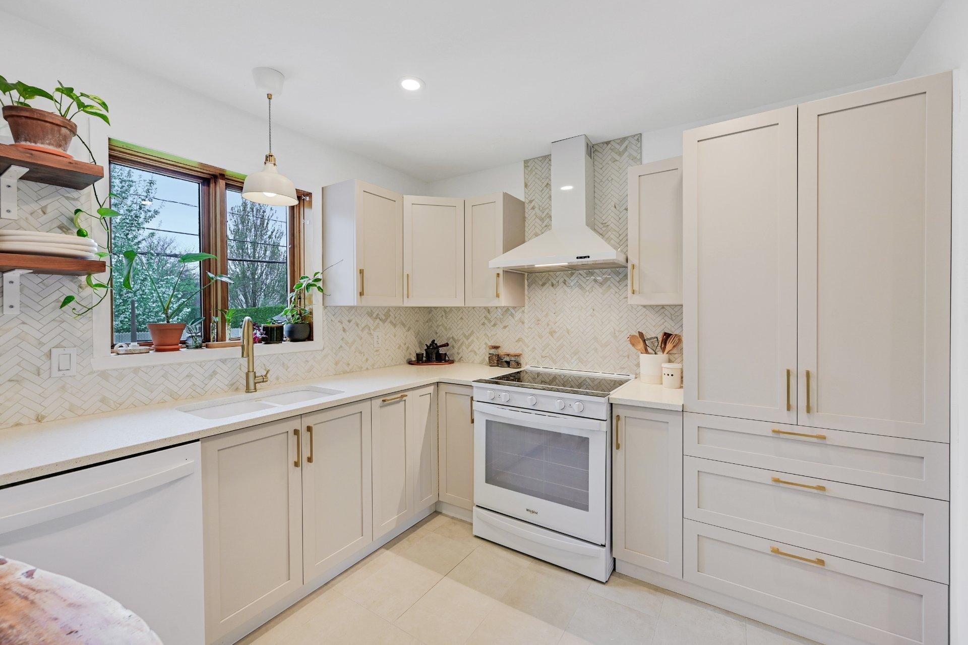 









539


Rue Marie-Derome

,
Saint-Jean-sur-Richelieu,




QC
J3A1G7


