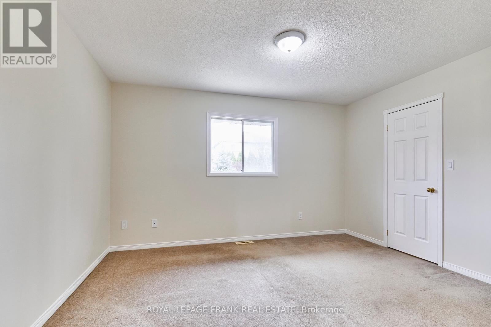 












949 TILLISON AVENUE

,
Cobourg,




Ontario
K9A5N2


