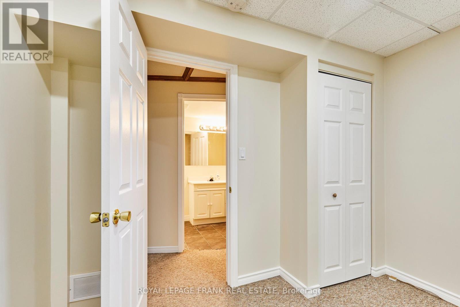 












949 TILLISON AVENUE

,
Cobourg,




Ontario
K9A5N2

