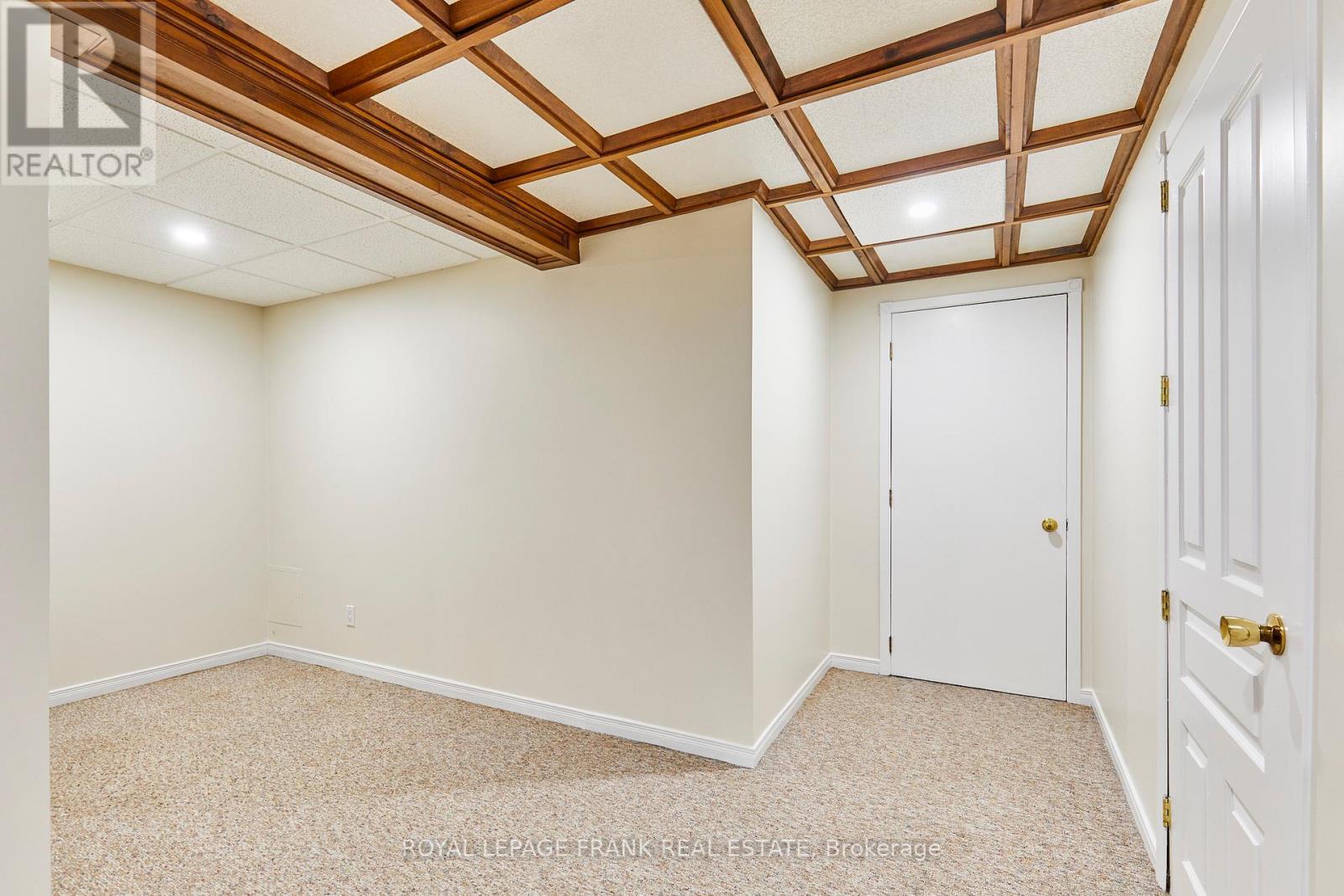 












949 TILLISON AVENUE

,
Cobourg,




Ontario
K9A5N2

