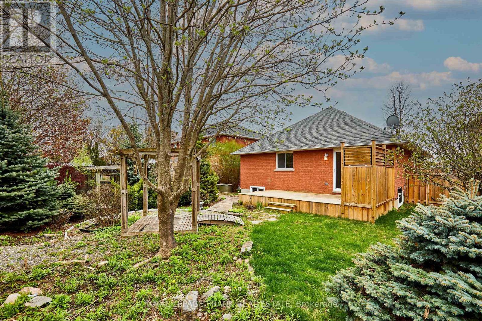 












949 TILLISON AVENUE

,
Cobourg,




Ontario
K9A5N2

