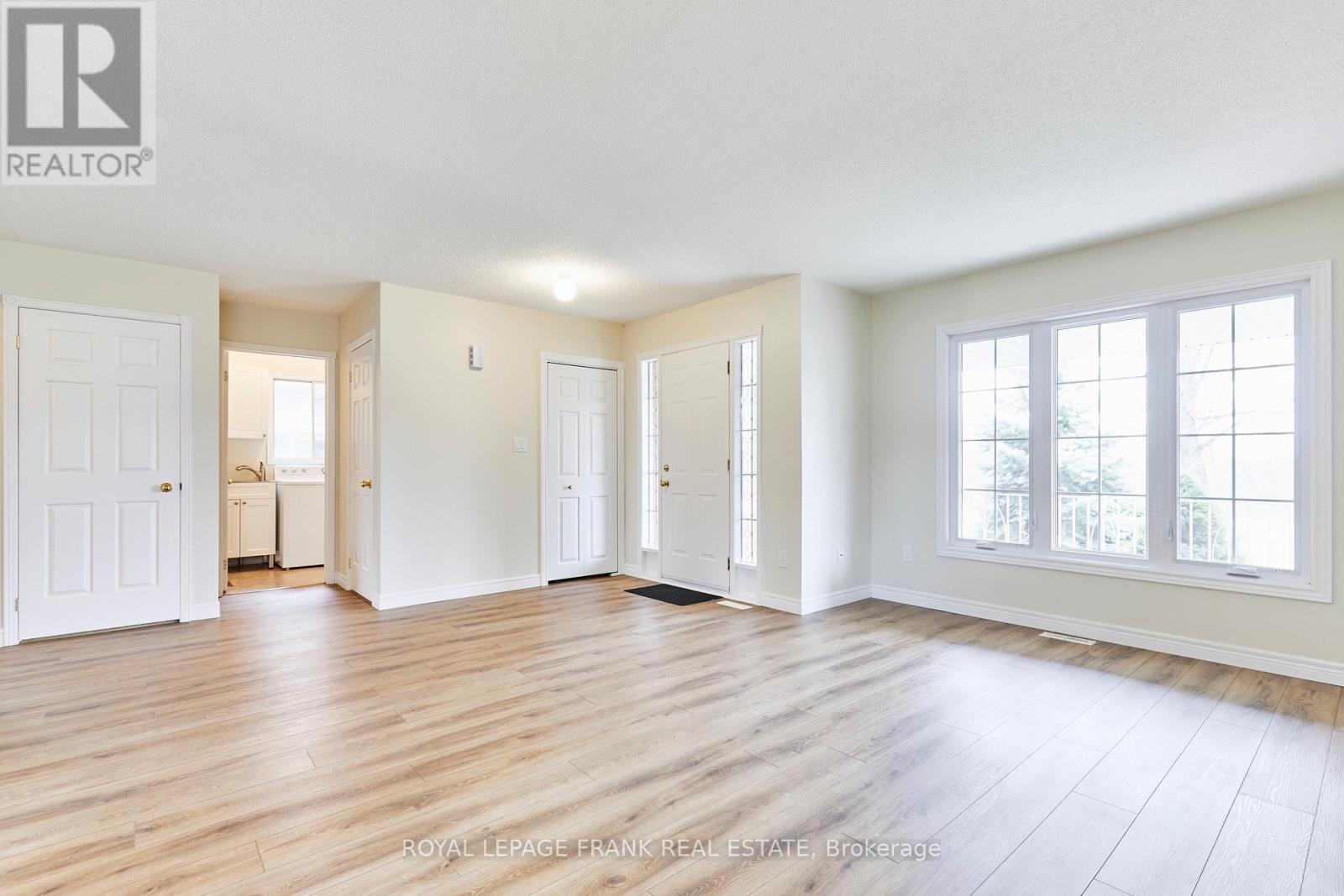 












949 TILLISON AVENUE

,
Cobourg,




Ontario
K9A5N2

