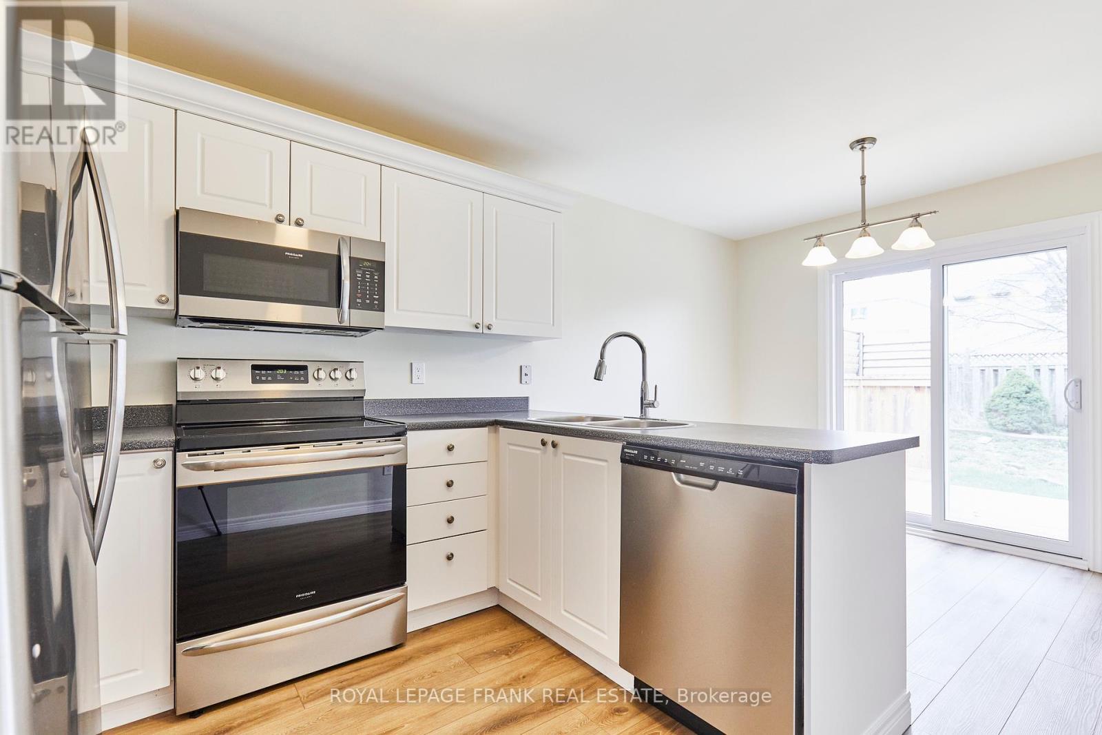 












949 TILLISON AVENUE

,
Cobourg,




Ontario
K9A5N2

