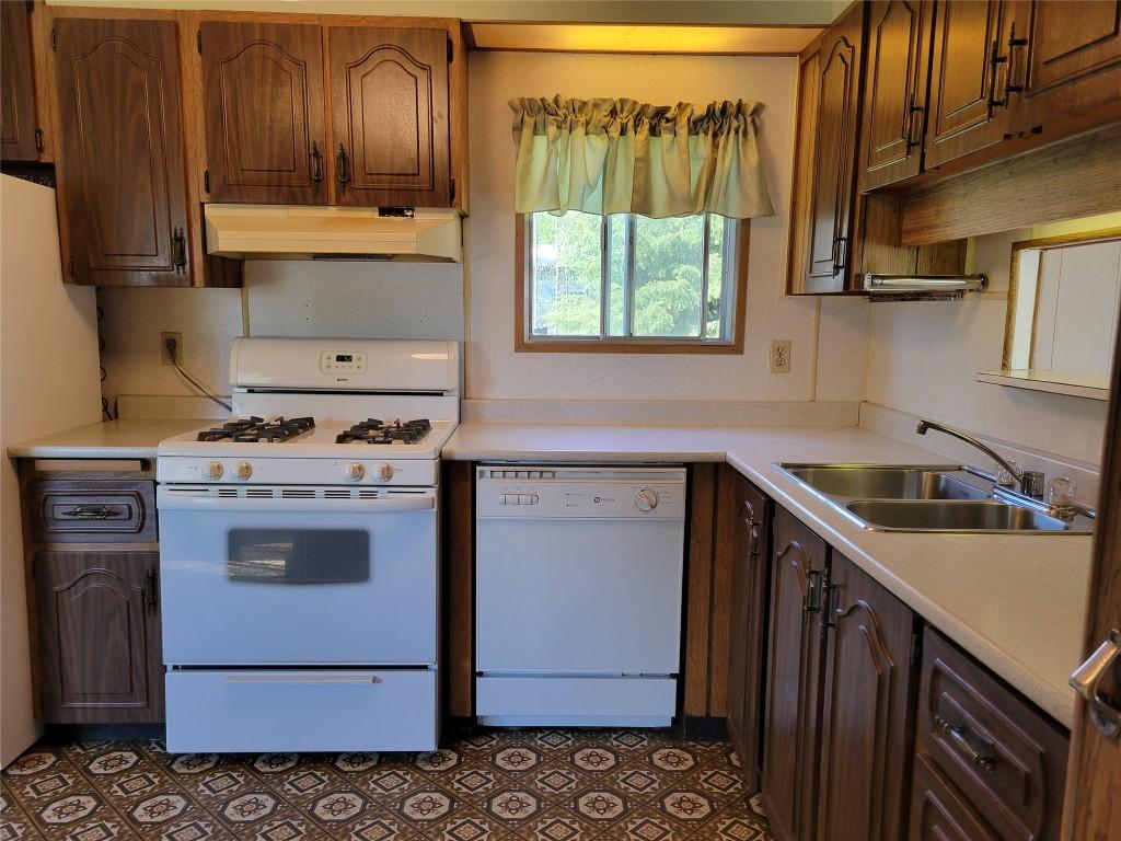 









7295


Jaffray Village Loop

Road,
Jaffray,




BC
V0B 1T0

