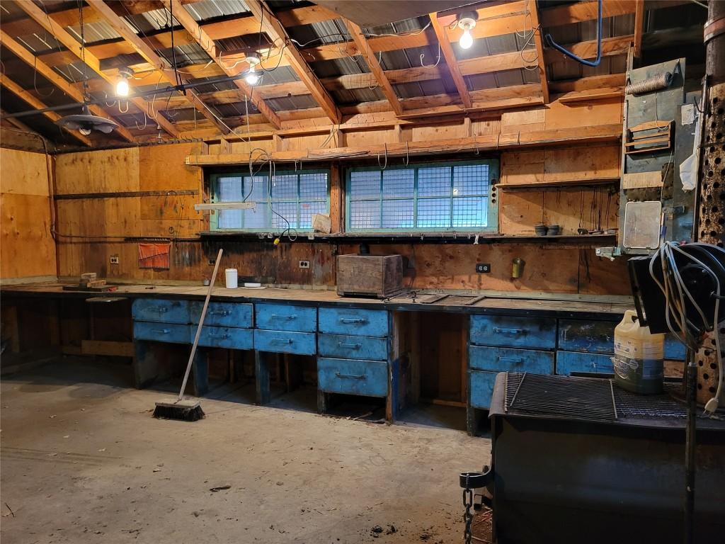 









7295


Jaffray Village Loop

Road,
Jaffray,




BC
V0B 1T0

