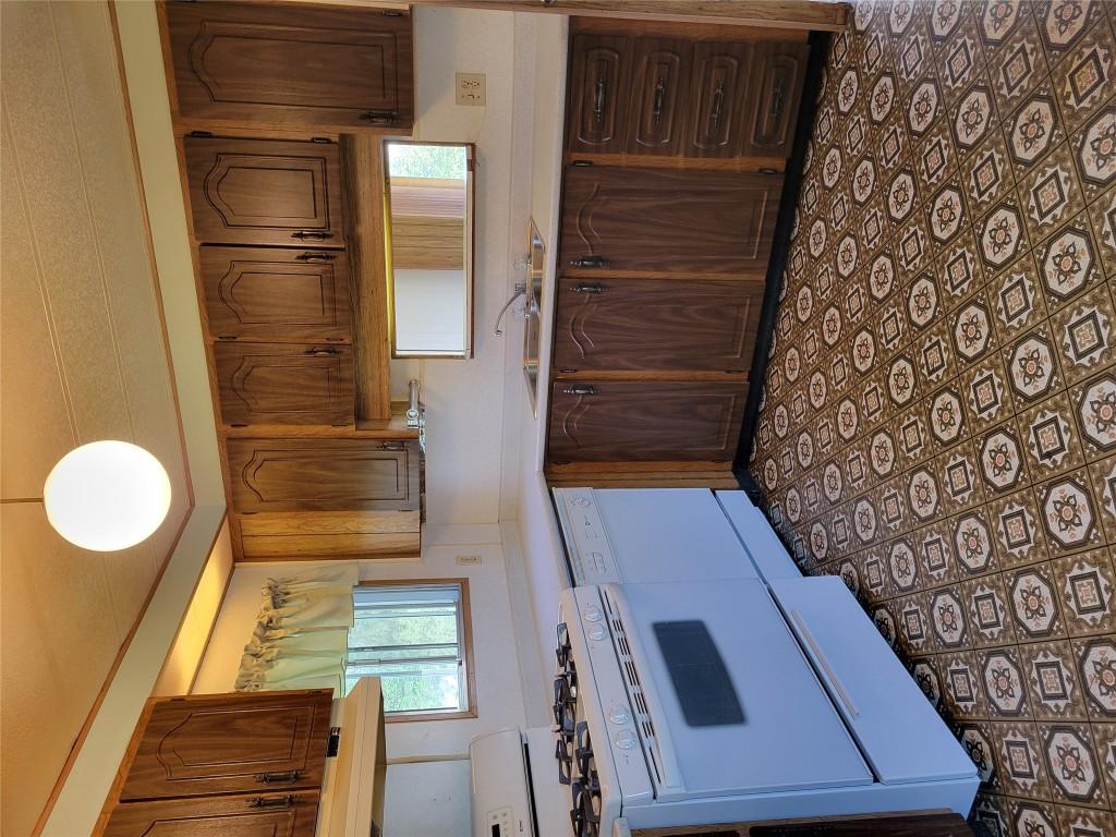 









7295


Jaffray Village Loop

Road,
Jaffray,




BC
V0B 1T0

