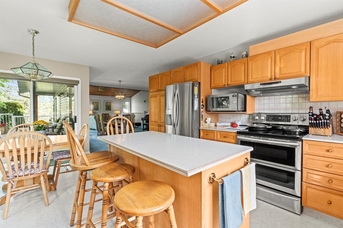 









3025


Murison

Place,
Armstrong,




BC
V4Y 0K4

