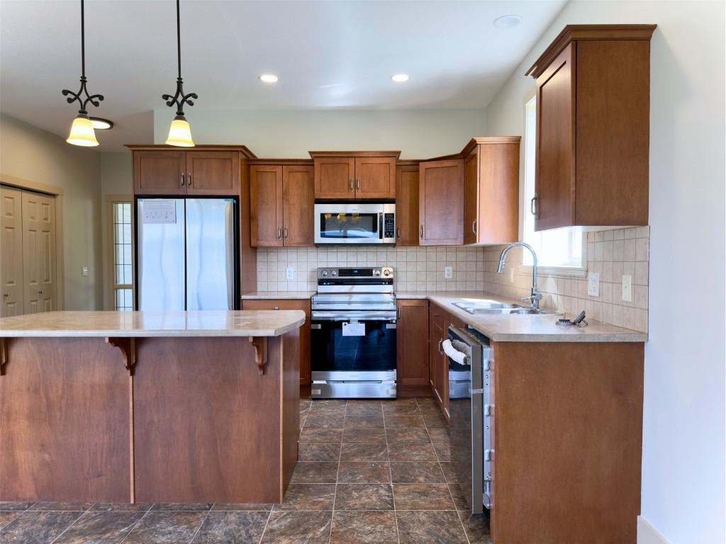 









10458


Copper Hill

Place,
Lake Country,




BC
V4V 2P3

