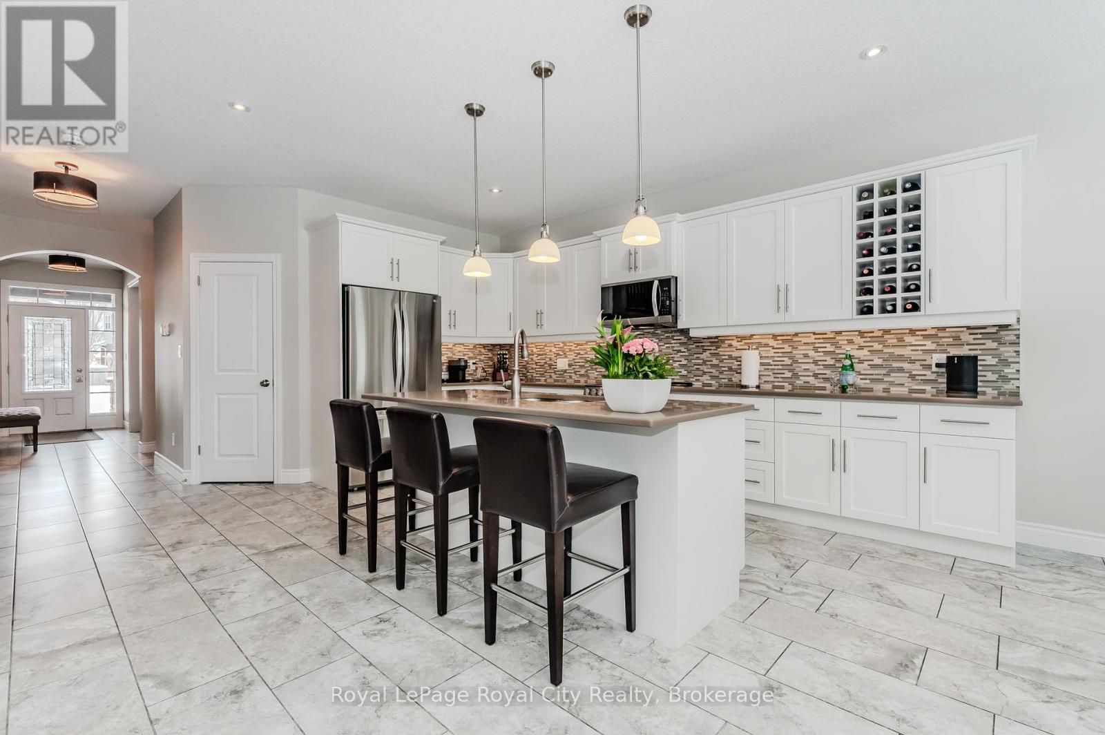 












213 TREMAINE CRESCENT

,
Kitchener,




Ontario
N2A4L9

