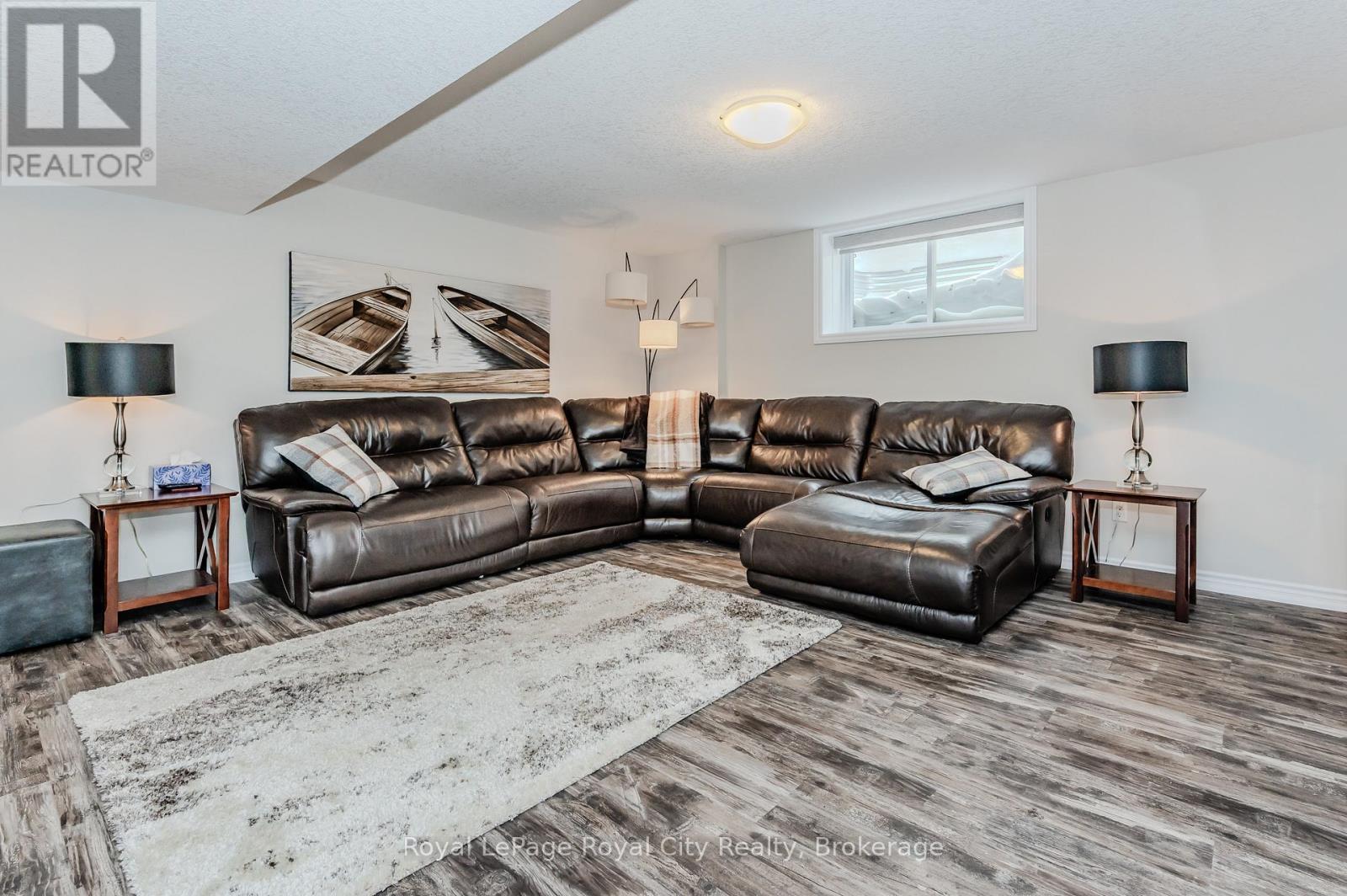 












213 TREMAINE CRESCENT

,
Kitchener,




Ontario
N2A4L9

