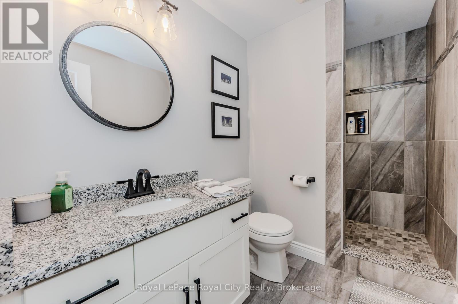 












213 TREMAINE CRESCENT

,
Kitchener,




Ontario
N2A4L9


