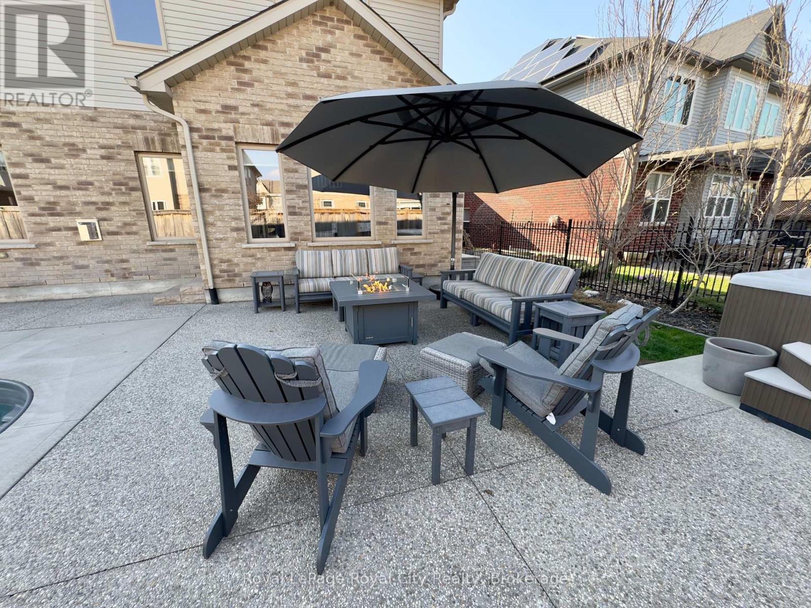 












213 TREMAINE CRESCENT

,
Kitchener,




Ontario
N2A4L9

