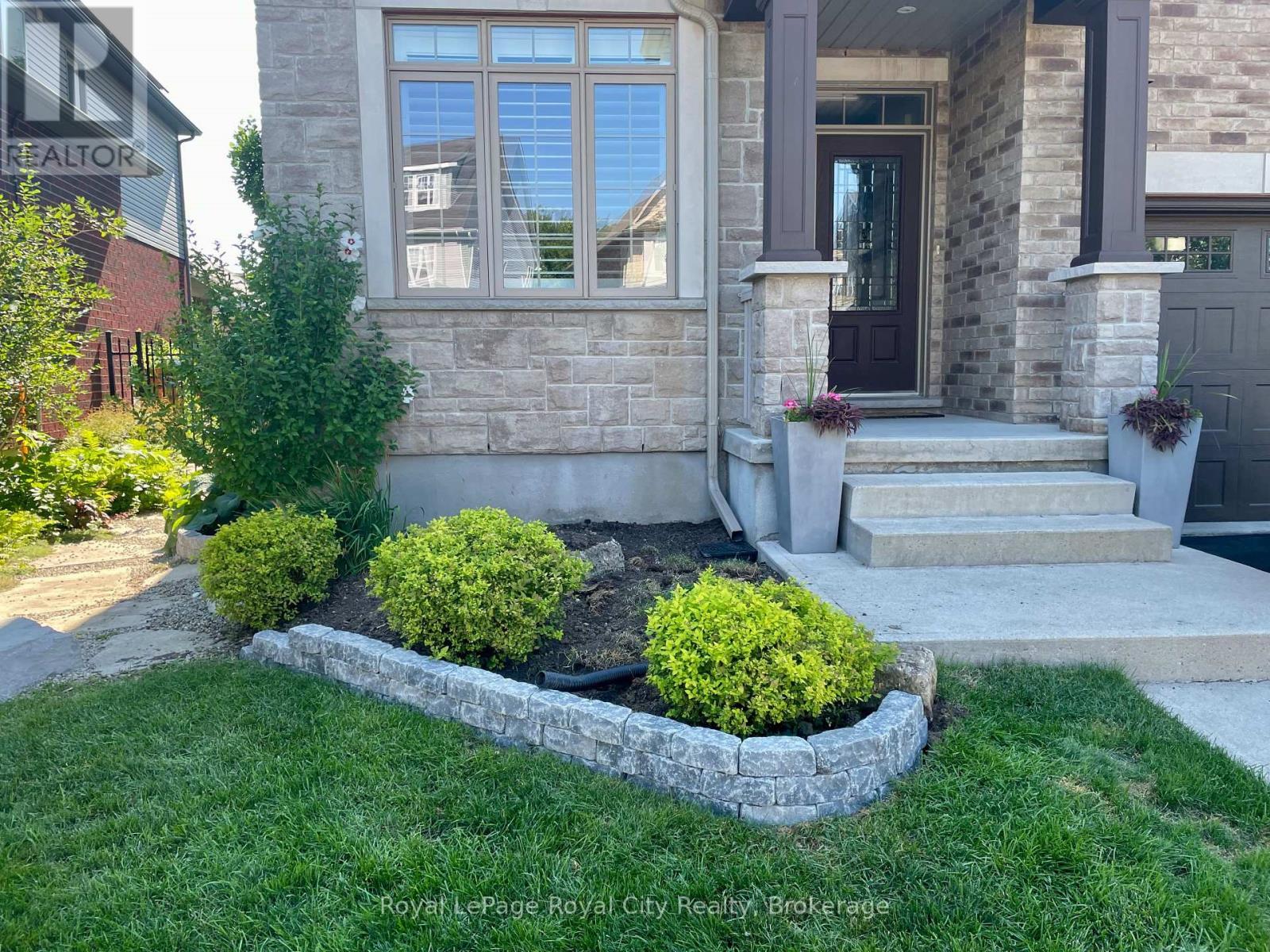 












213 TREMAINE CRESCENT

,
Kitchener,




Ontario
N2A4L9

