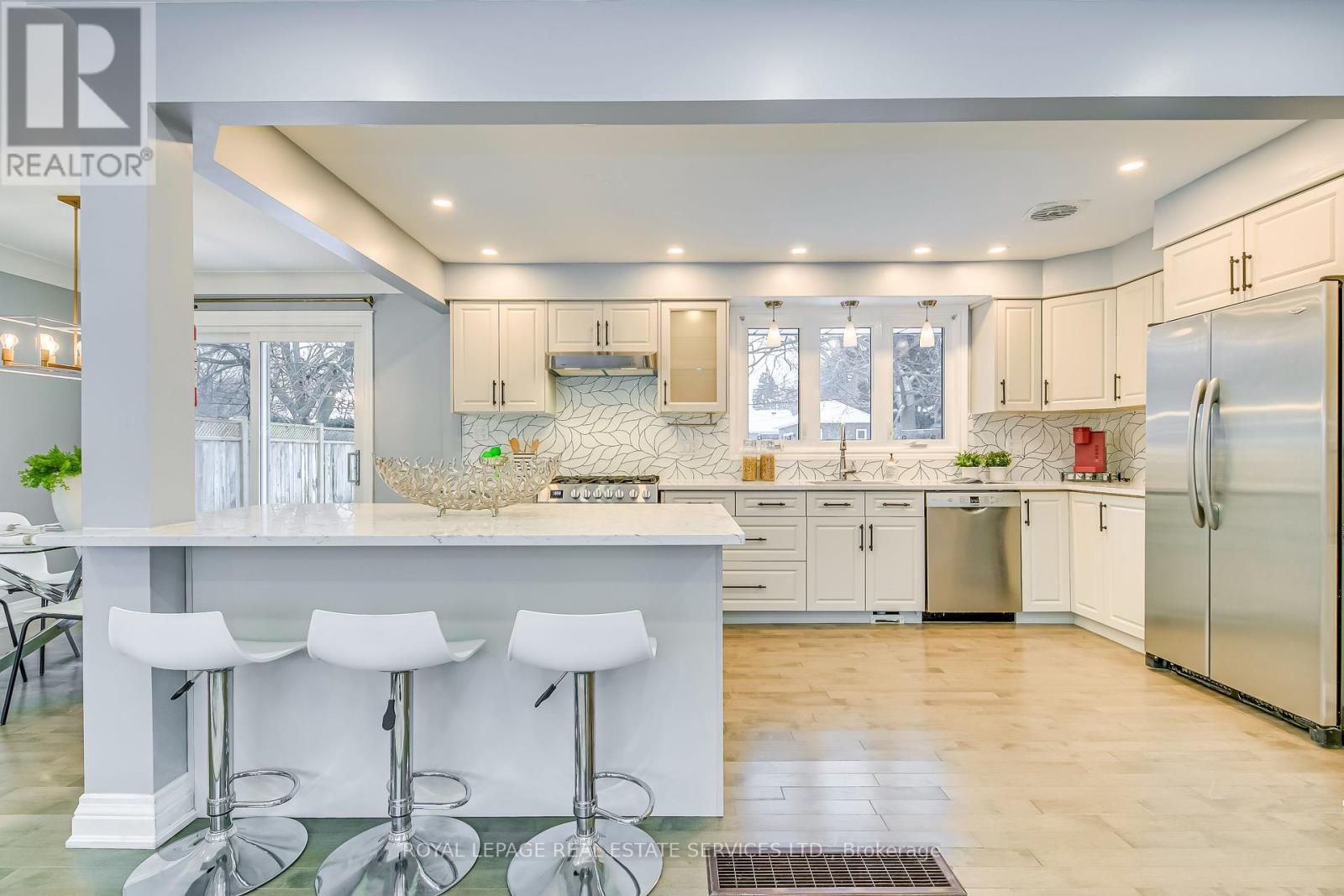 












5181 ALTON ROAD

,
Burlington,




Ontario
L7L3H4

