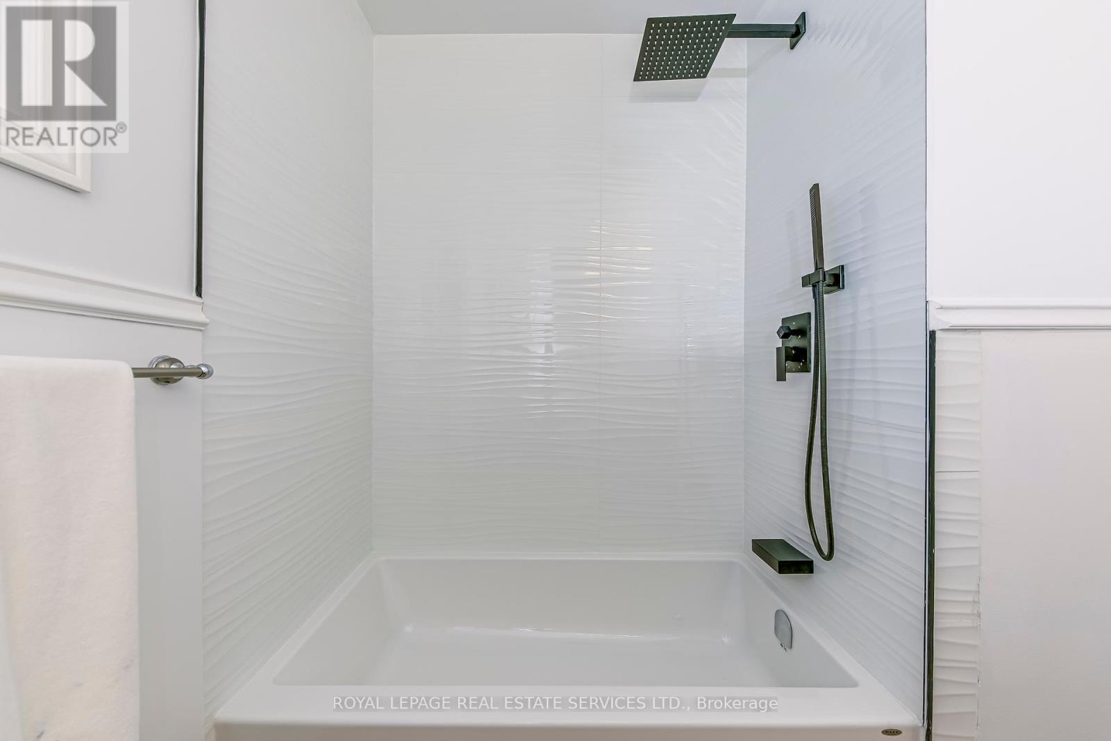 












5181 ALTON ROAD

,
Burlington,




Ontario
L7L3H4

