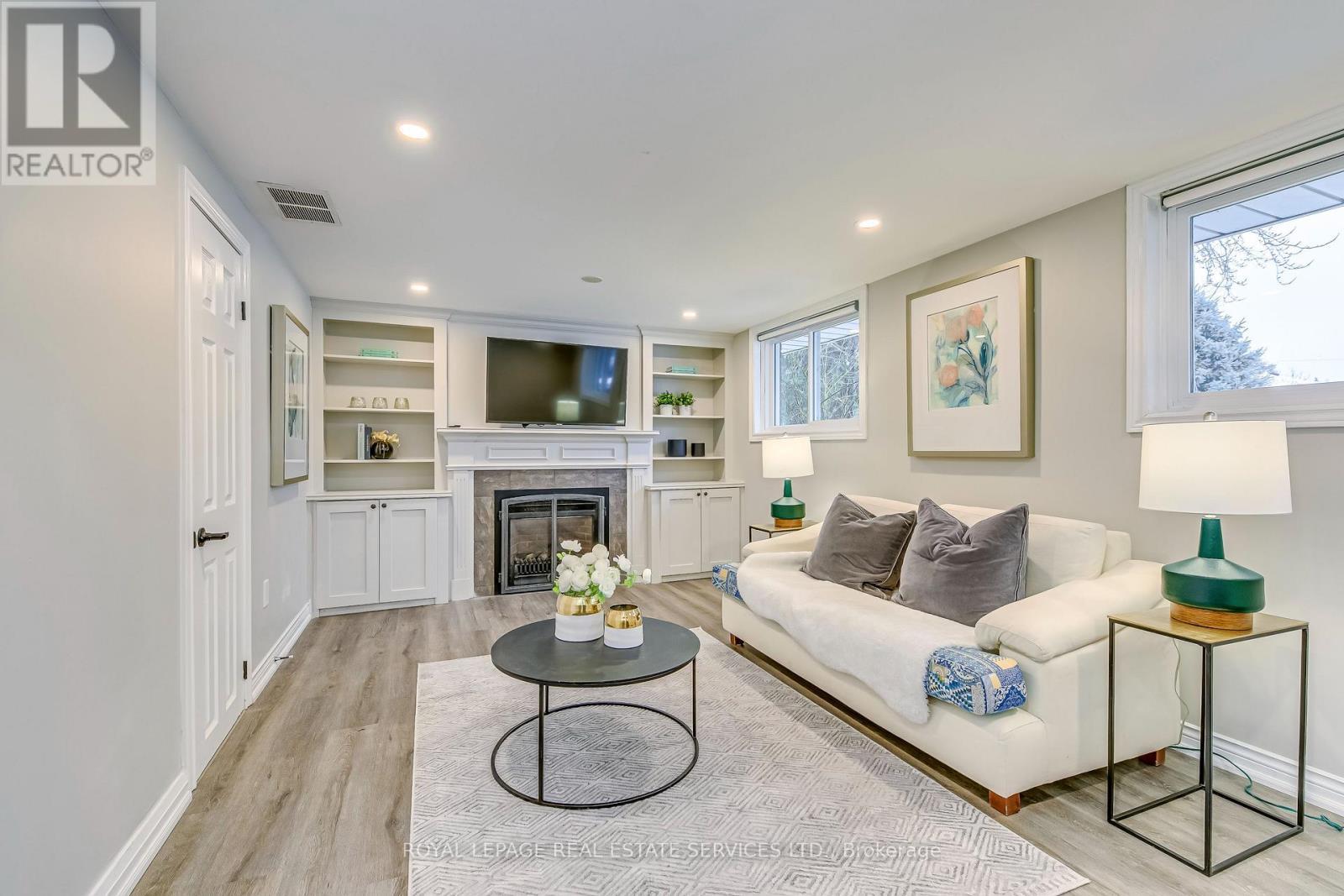 












5181 ALTON ROAD

,
Burlington,




Ontario
L7L3H4

