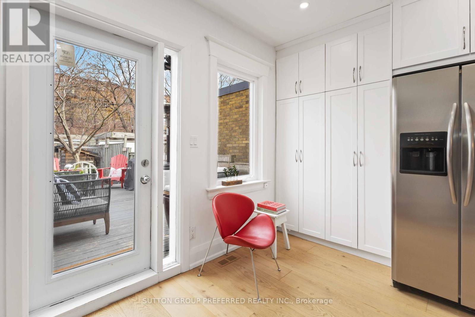 












42 CHATHAM AVENUE

,
Toronto,




Ontario
M4J1K6

