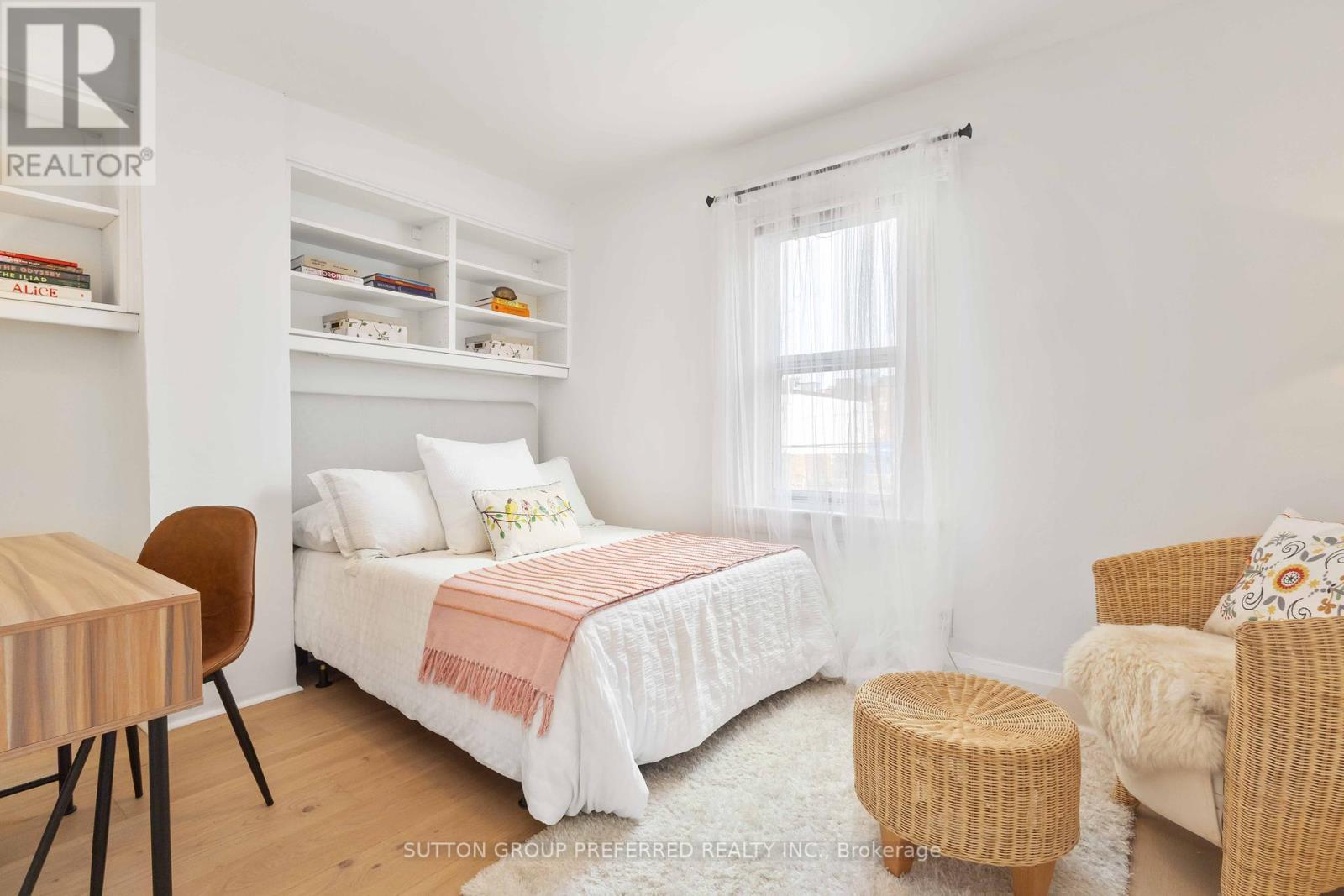 












42 CHATHAM AVENUE

,
Toronto,




Ontario
M4J1K6

