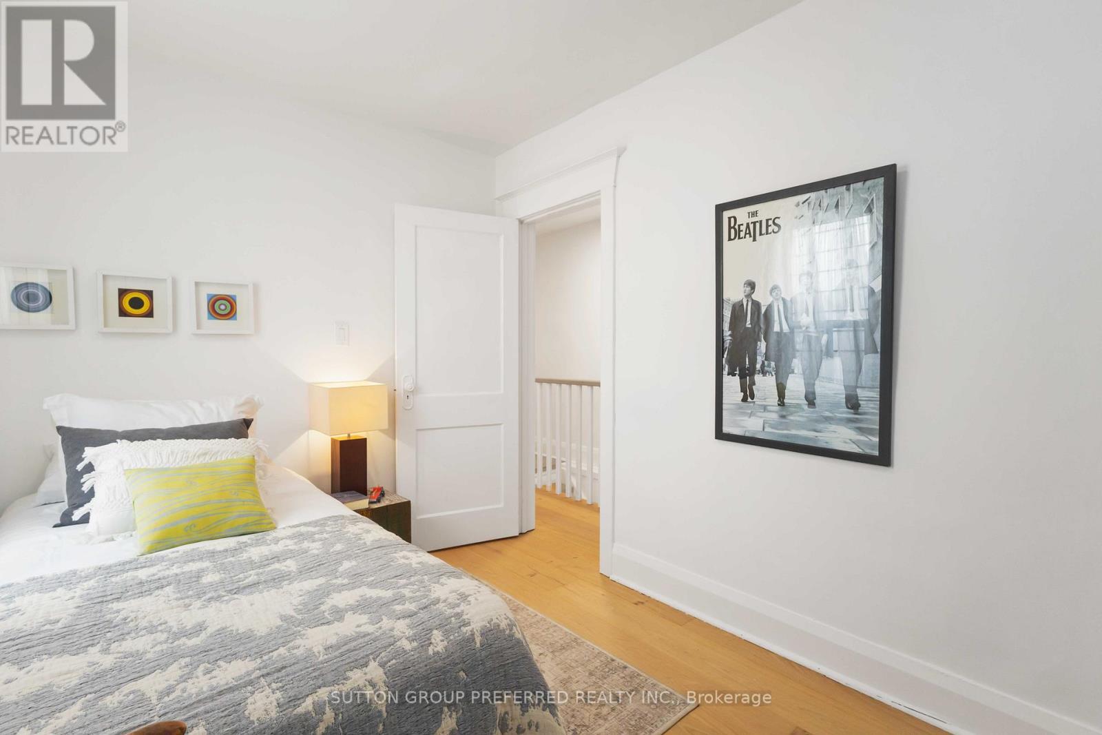 












42 CHATHAM AVENUE

,
Toronto,




Ontario
M4J1K6

