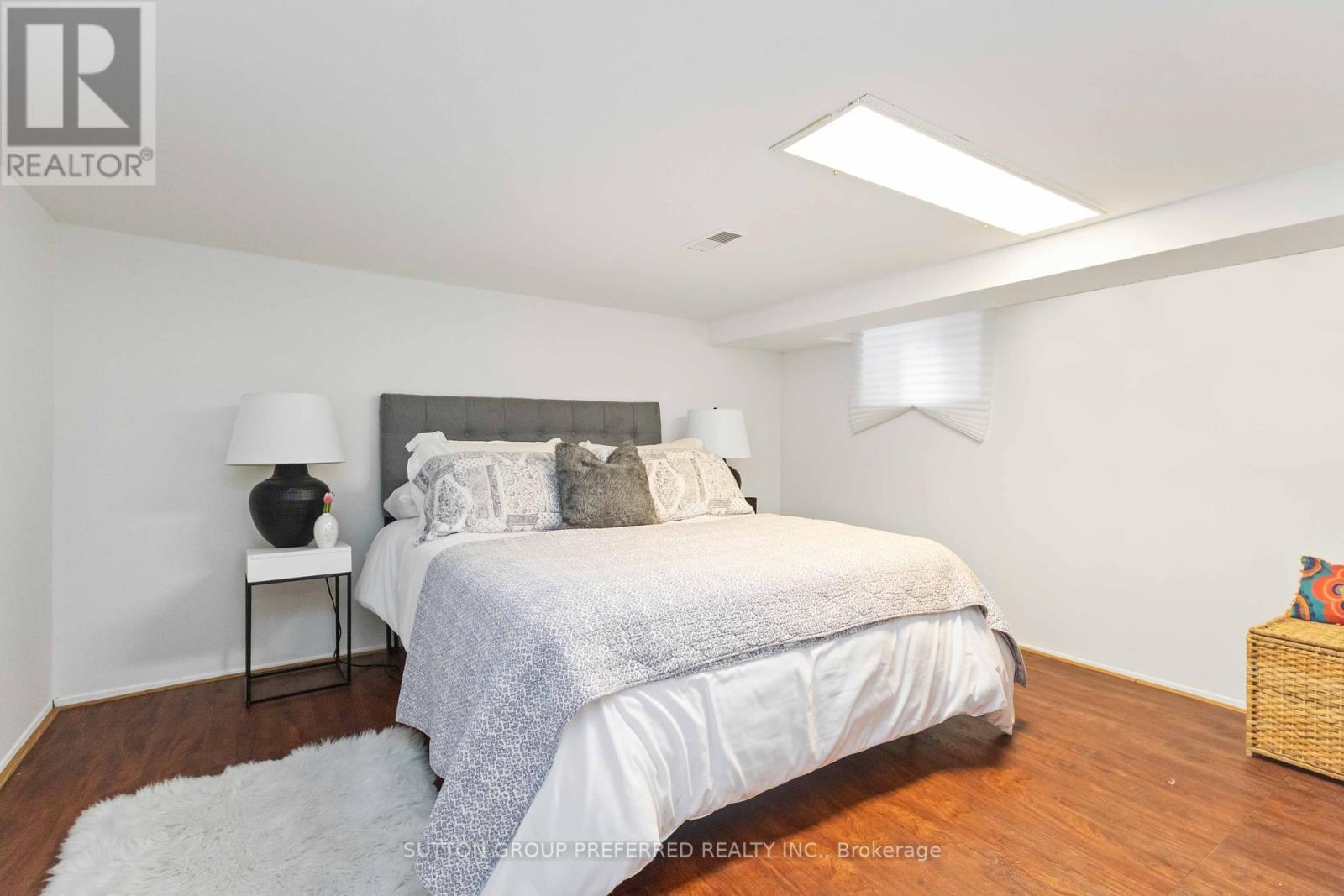 












42 CHATHAM AVENUE

,
Toronto,




Ontario
M4J1K6

